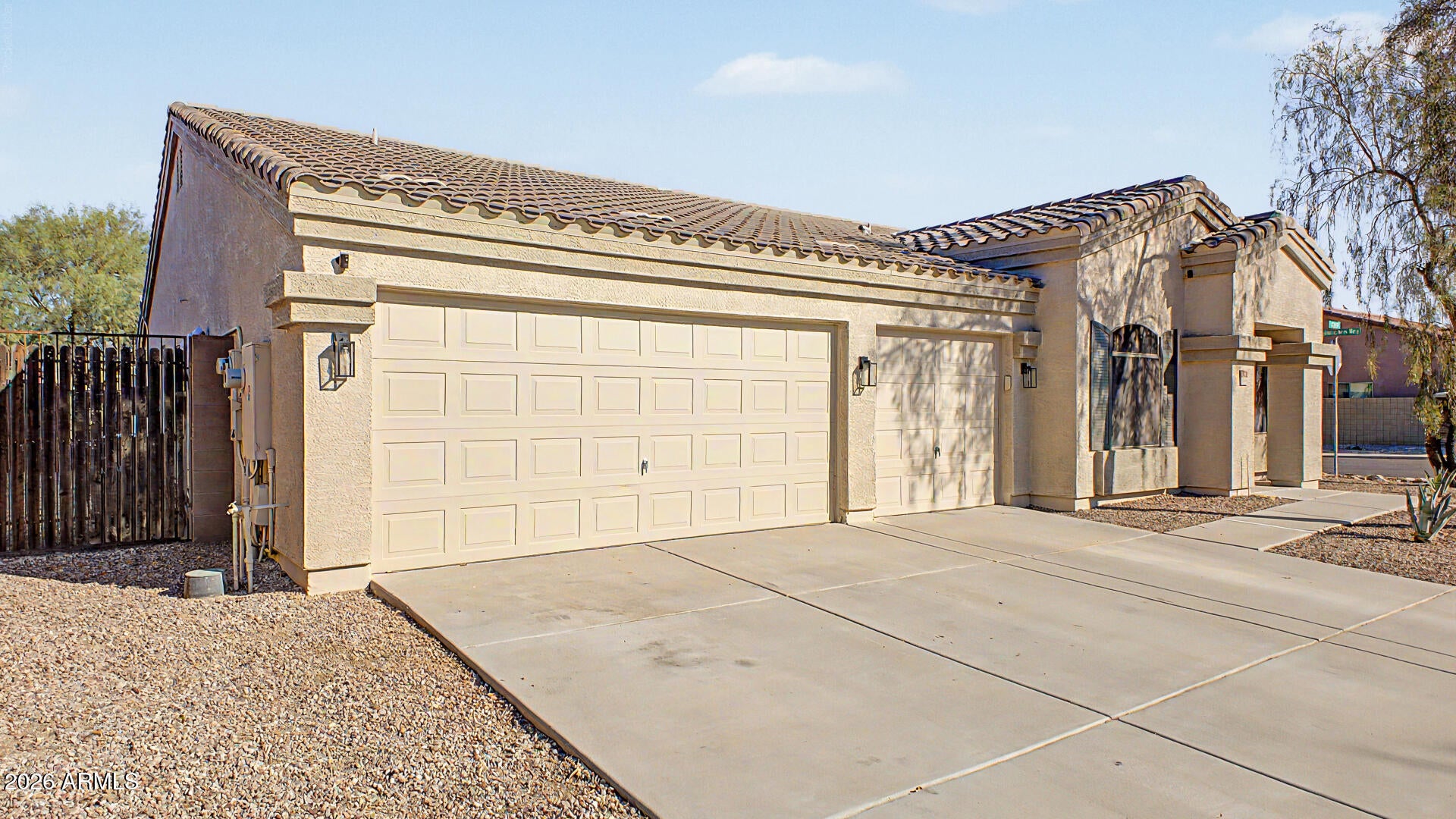 3672 N Crane Place