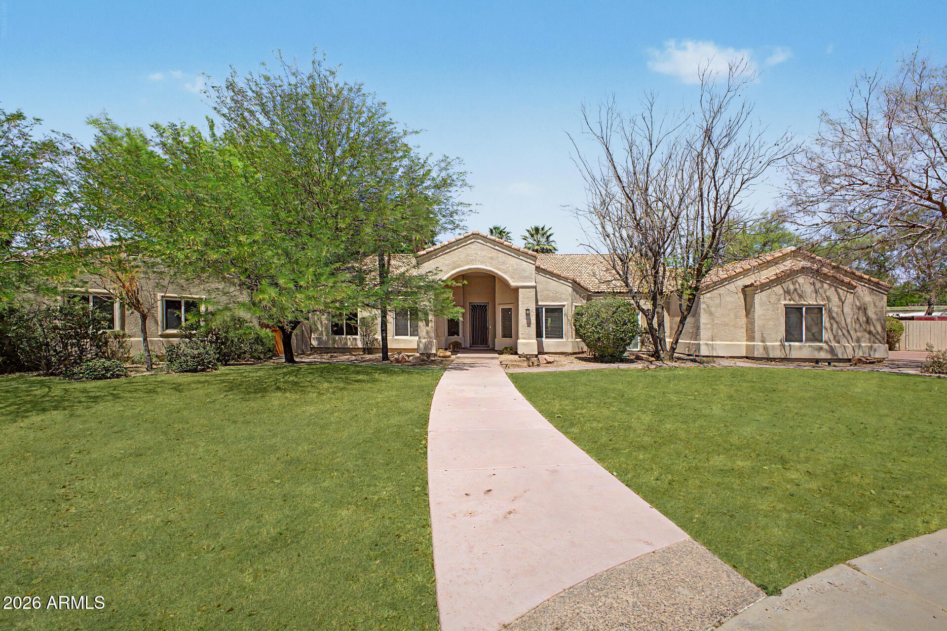 2342 N LEMON Circle