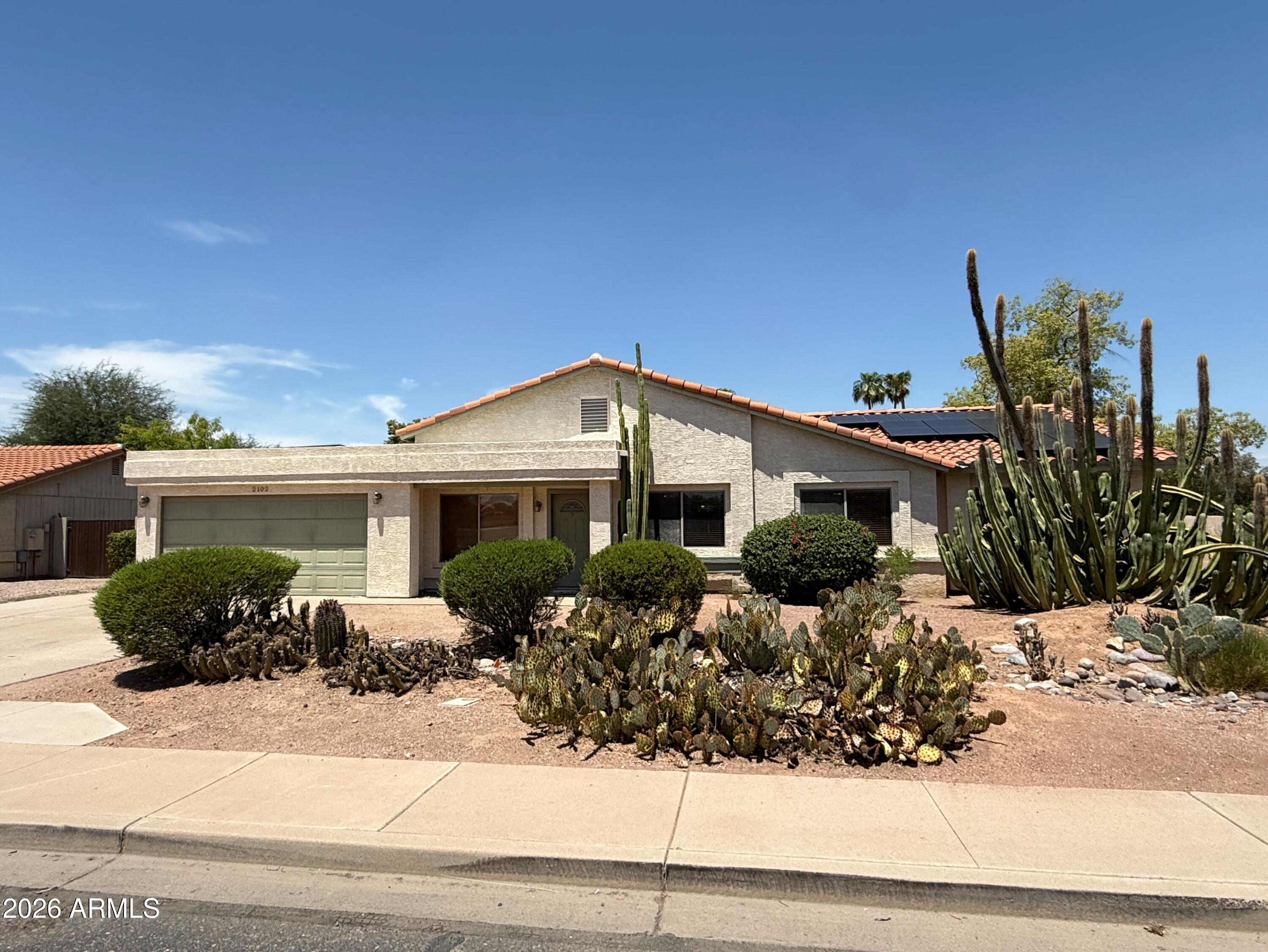 2102 W Knox Road
