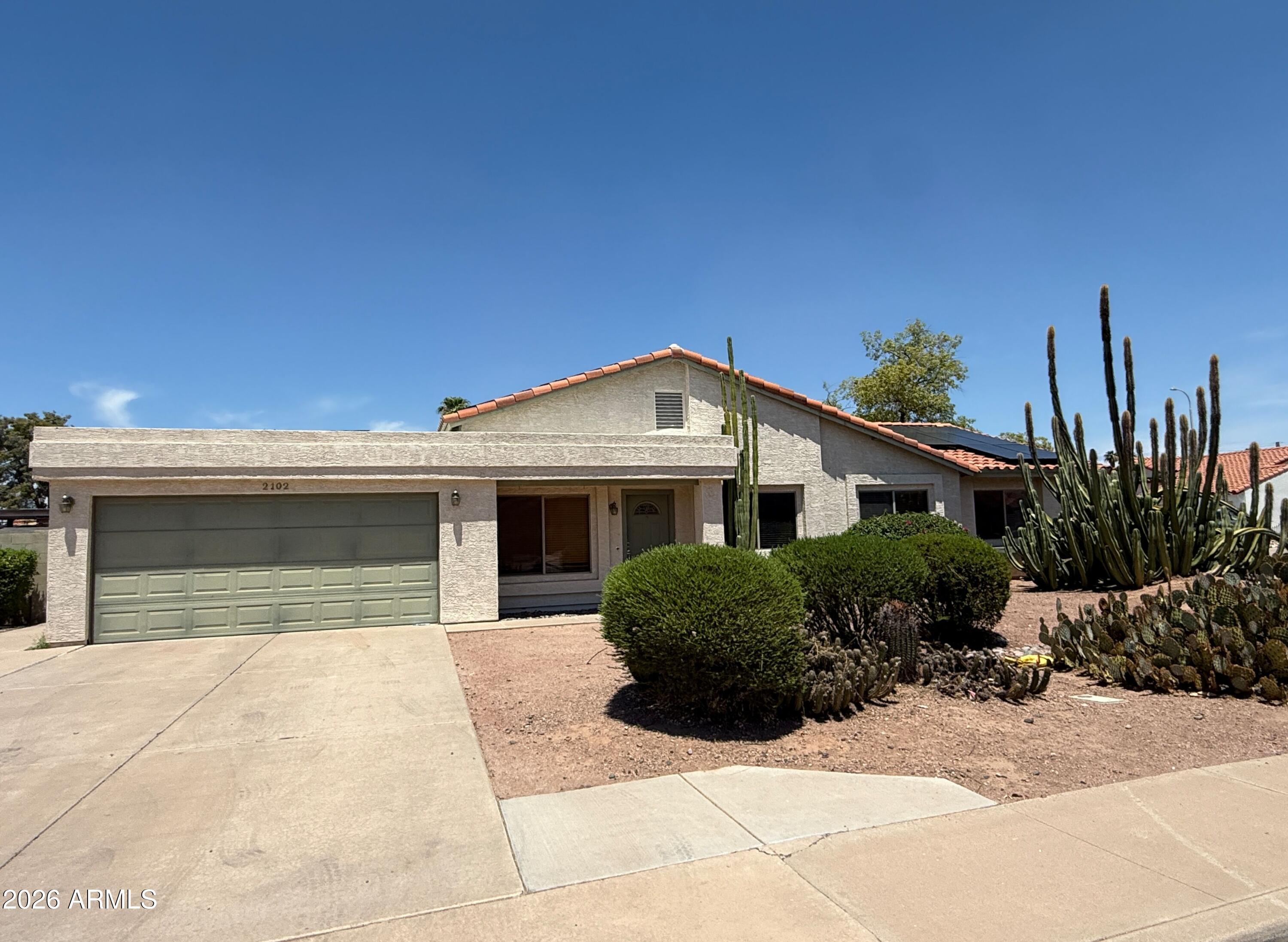 2102 W Knox Road