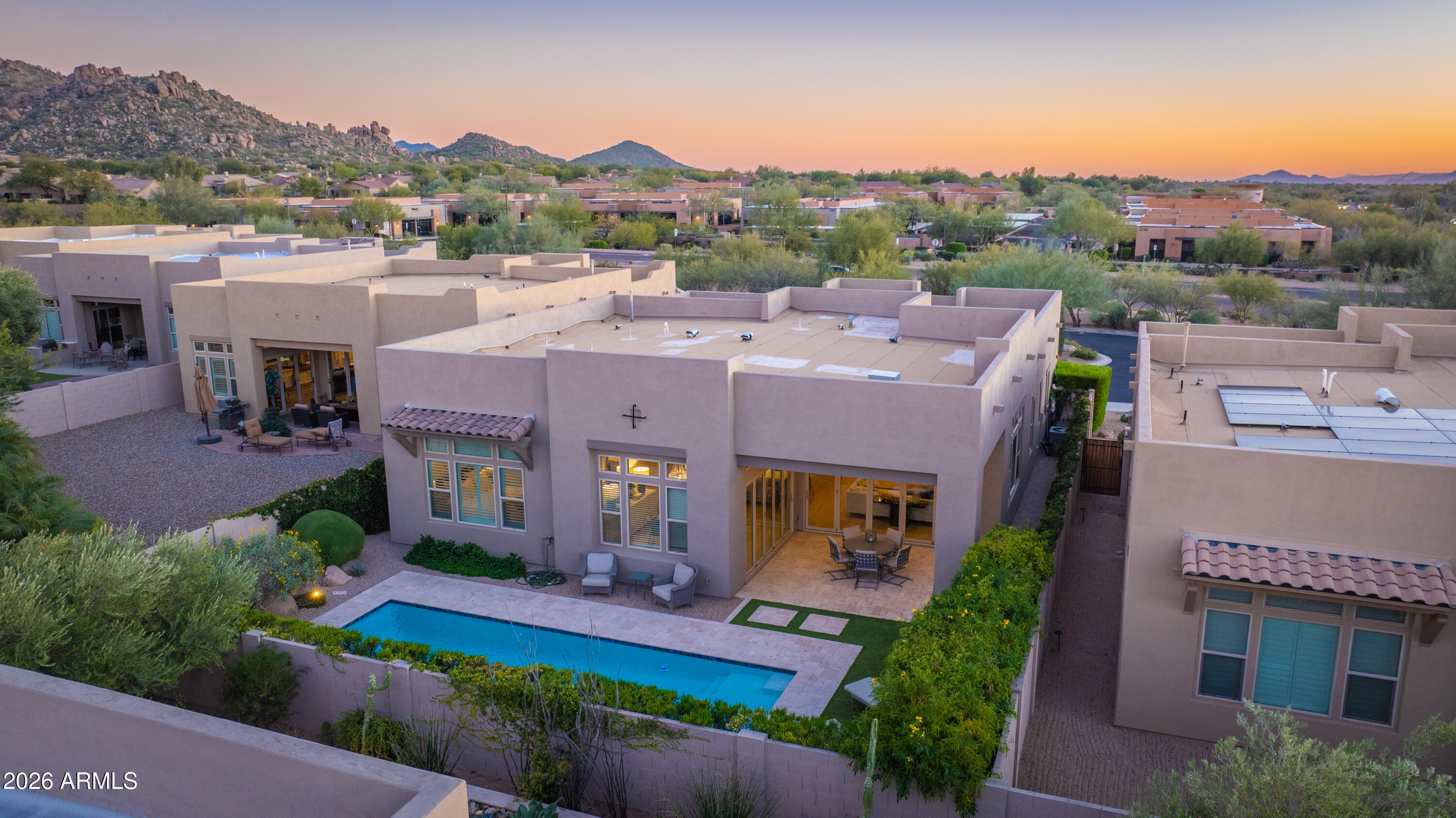 7238 E THORNTREE Drive