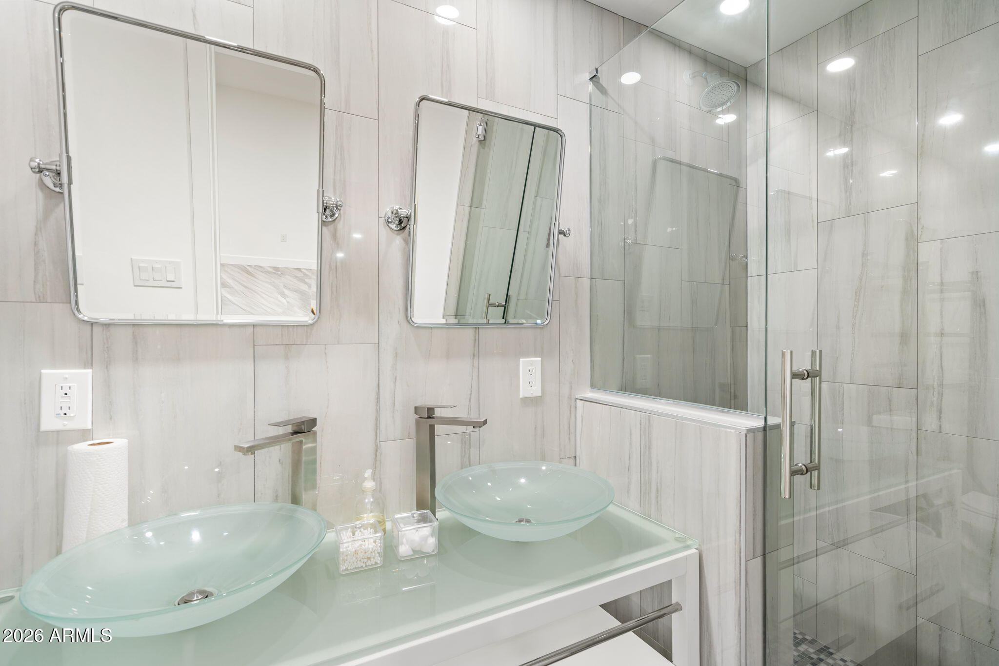 BRYAN ROBIN REYES MLD - Residential