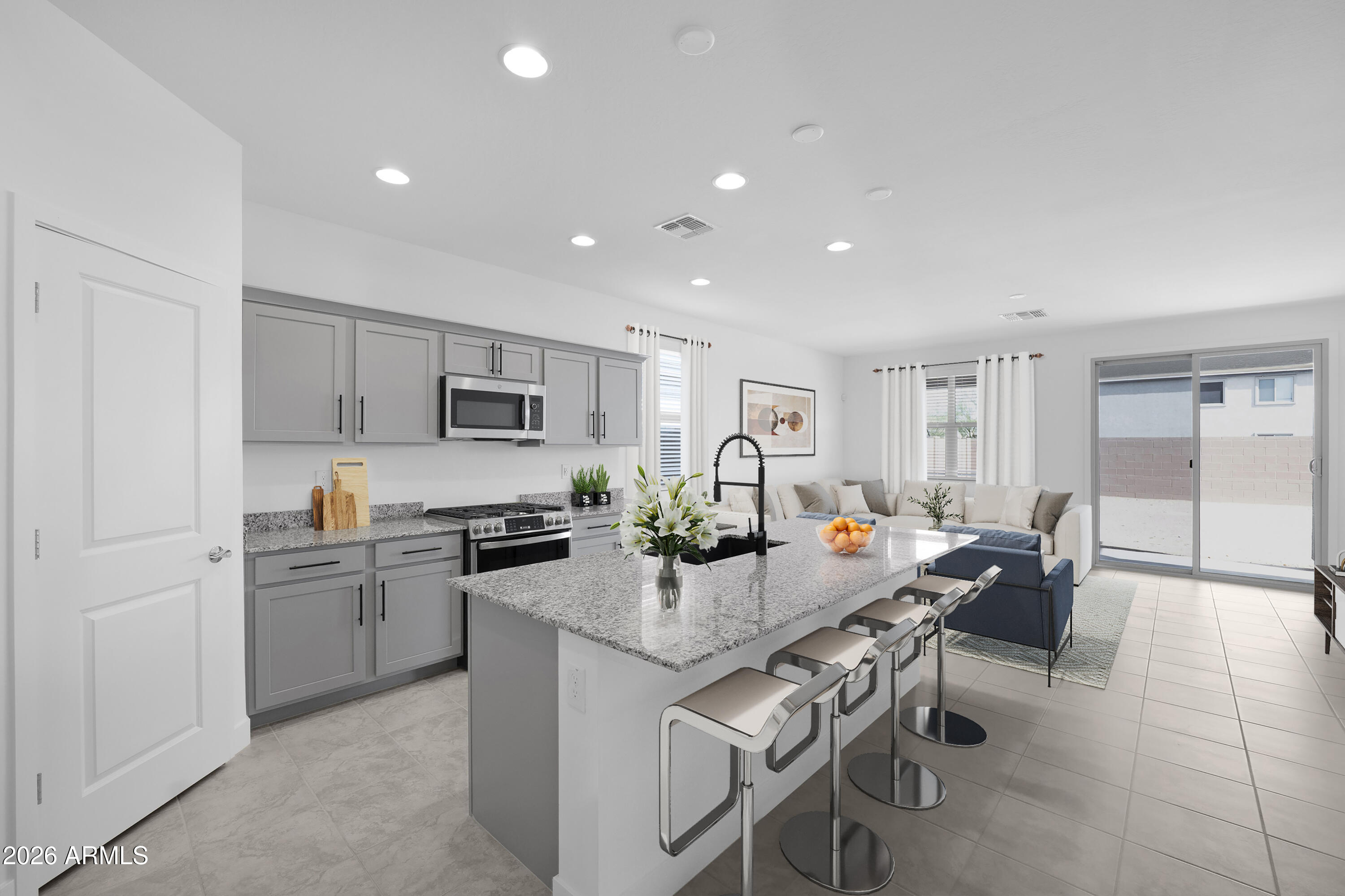 17184 W SADDLE HORN Trail