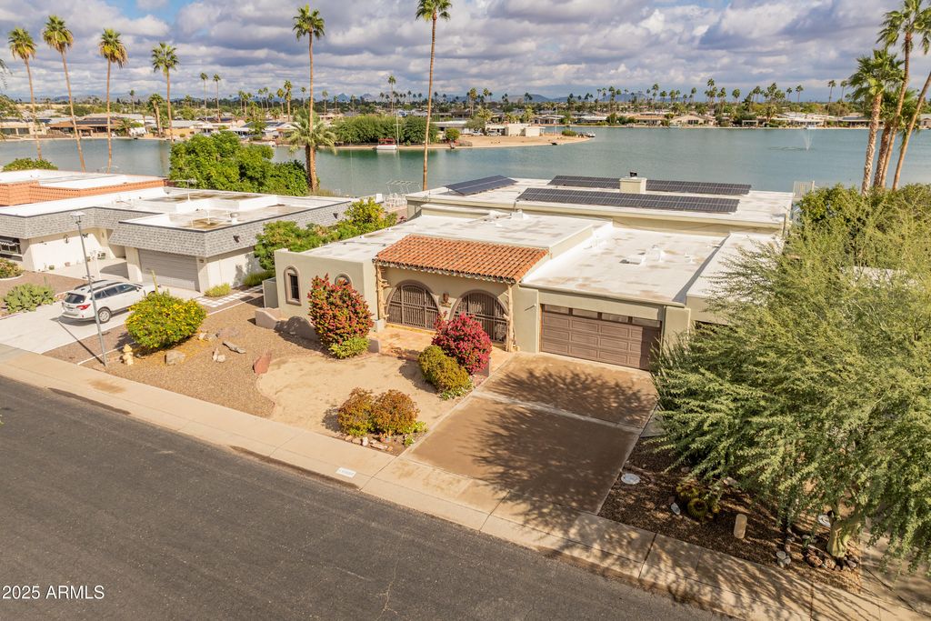 Photo of 13807 N Crown Point, Sun City, AZ 85351 (MLS # 6953696)