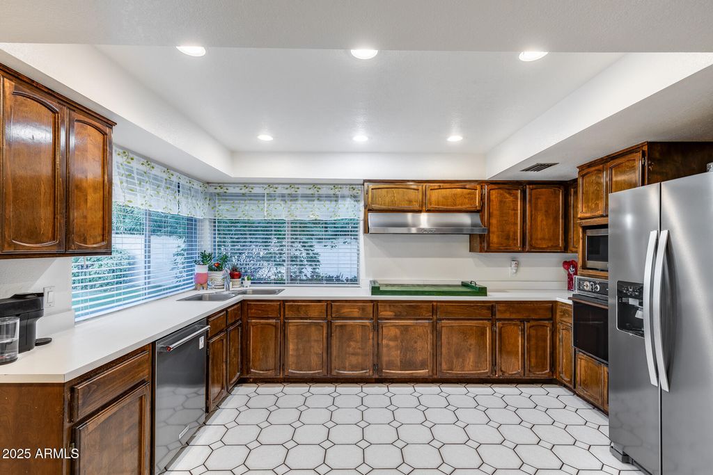 Photo of 7606 W Wagoner Road, Glendale, AZ 85308 (MLS # 6923947)