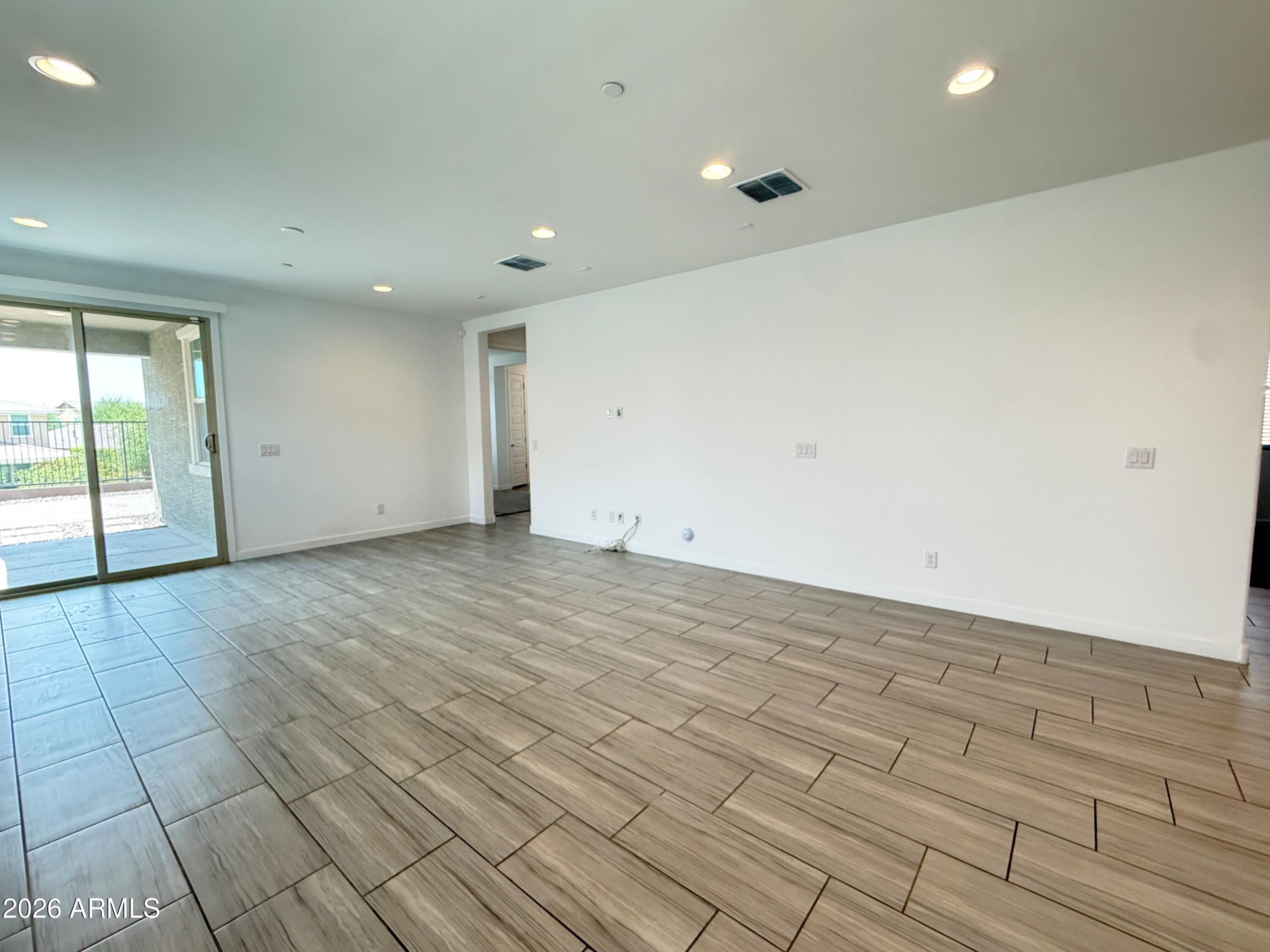 12523 W CALLE DE SOL --