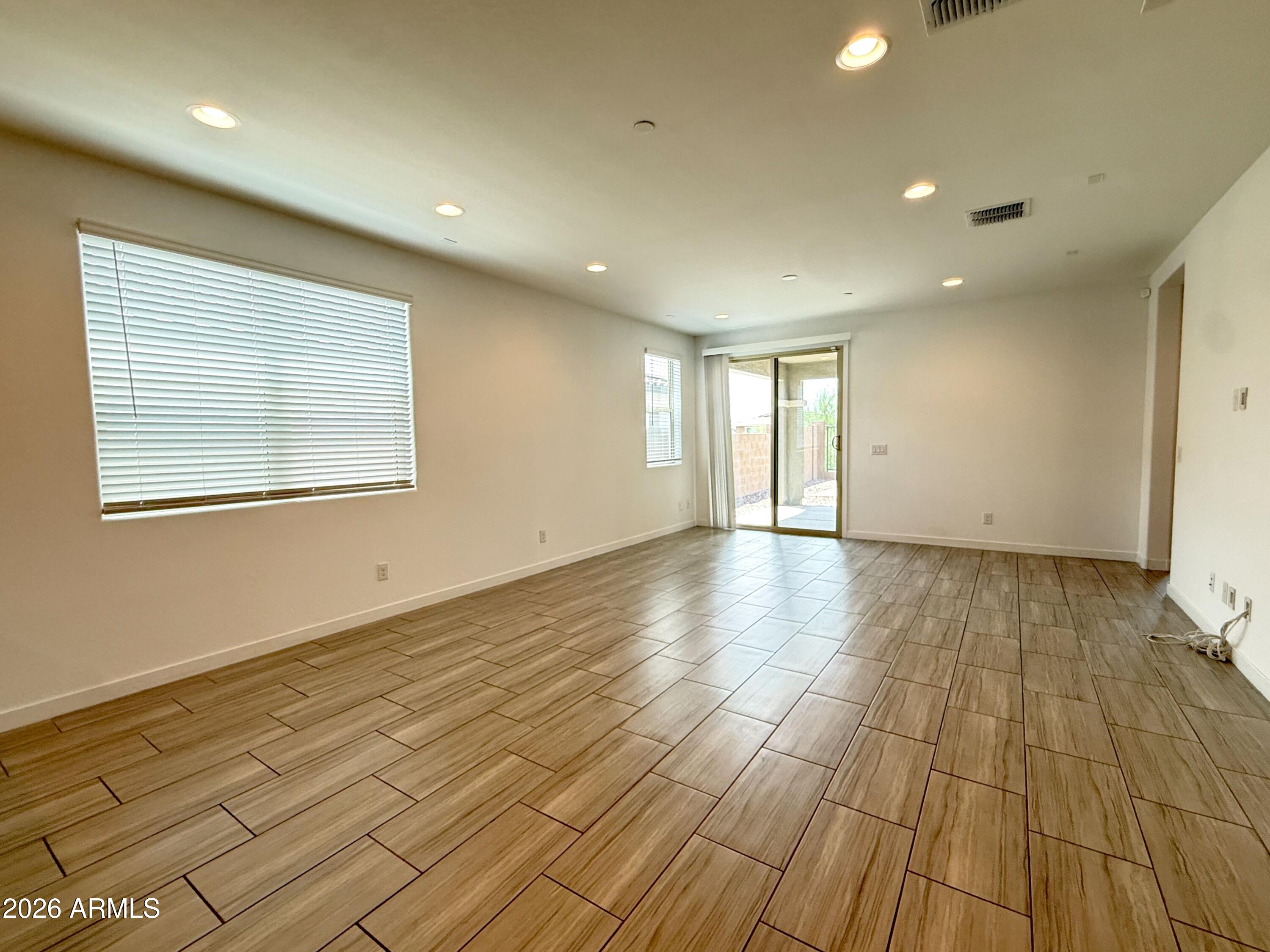 12523 W CALLE DE SOL --
