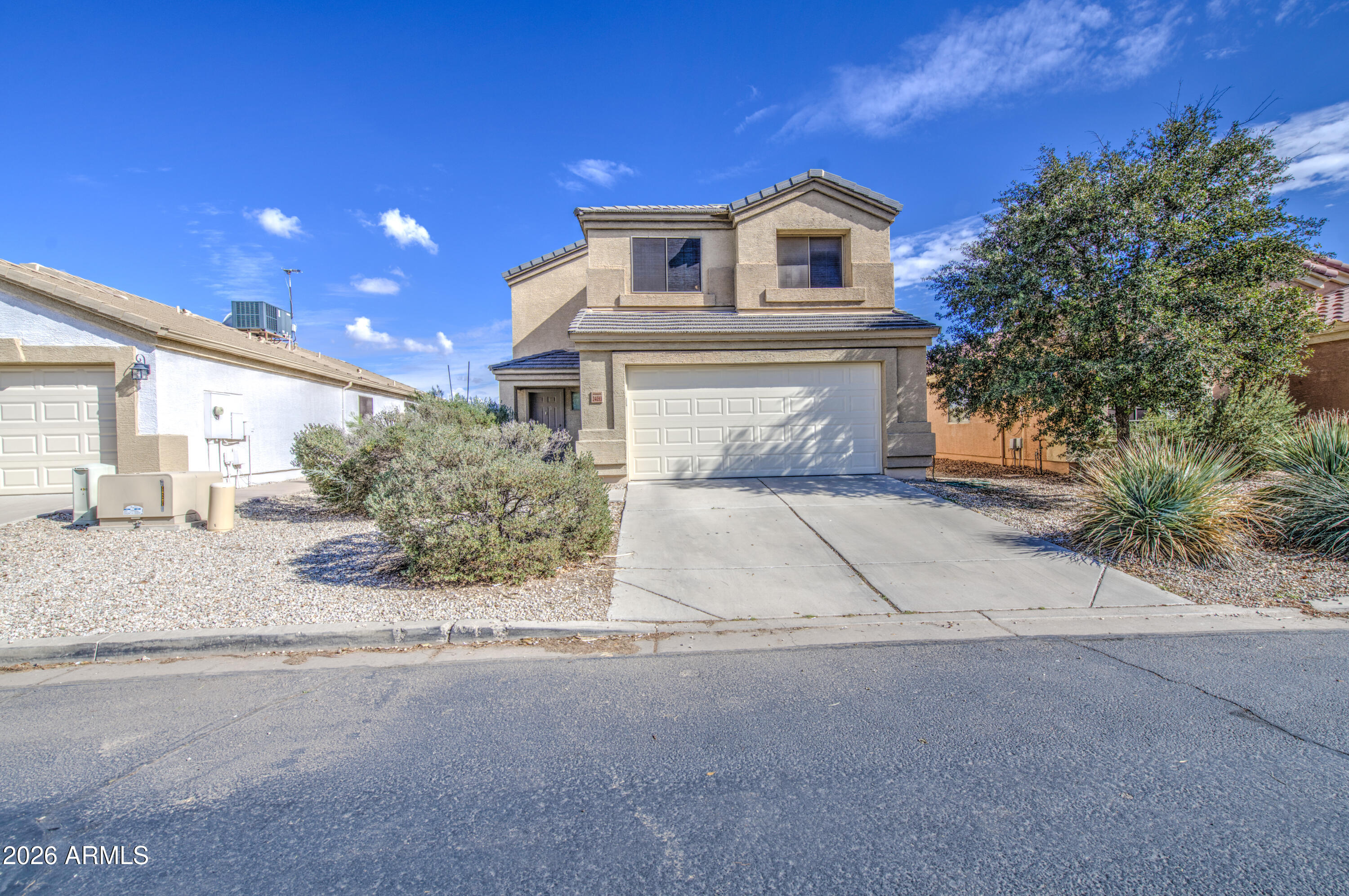 24099 N DESERT Drive