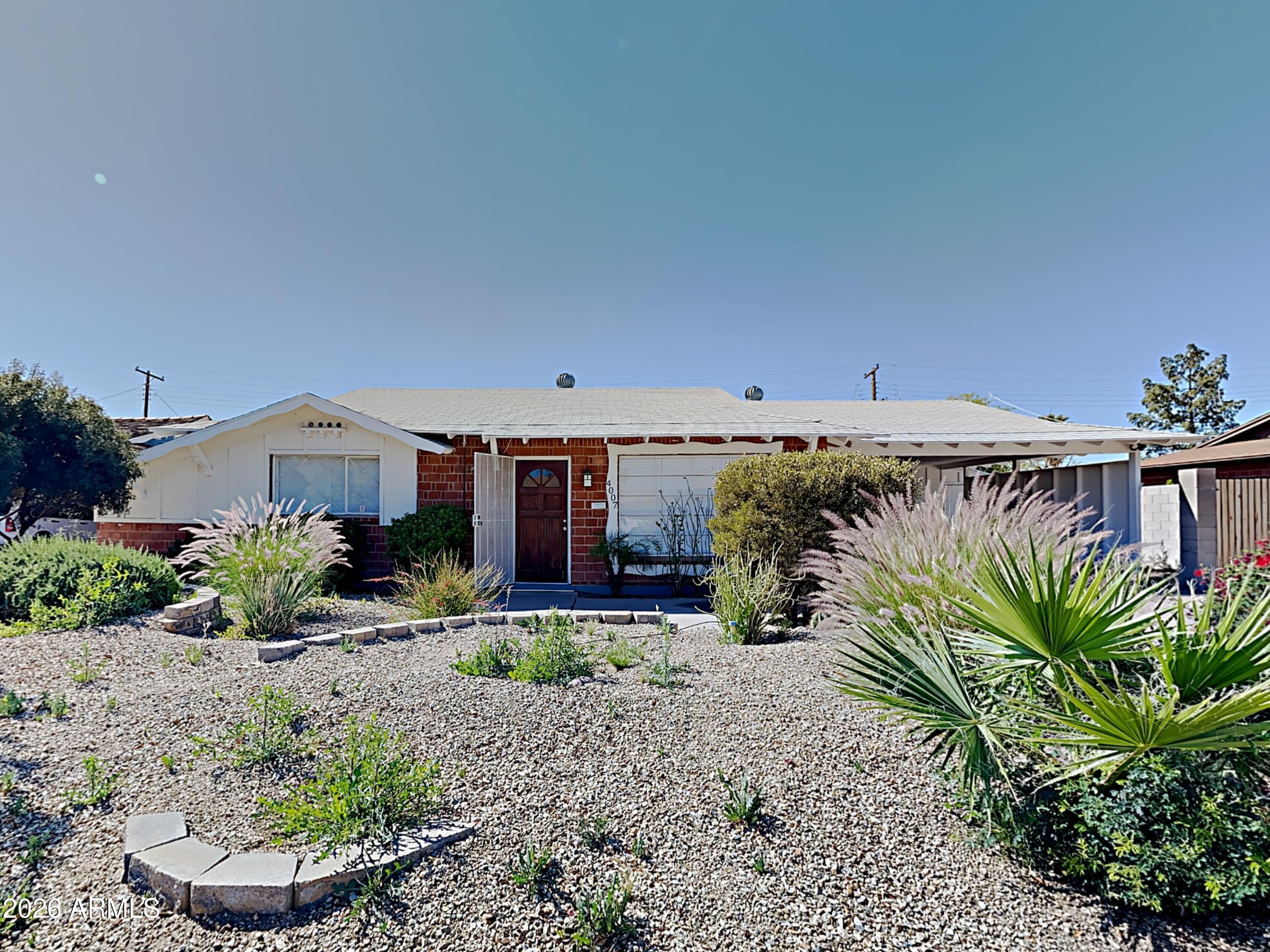 4007 W TUCKEY Lane