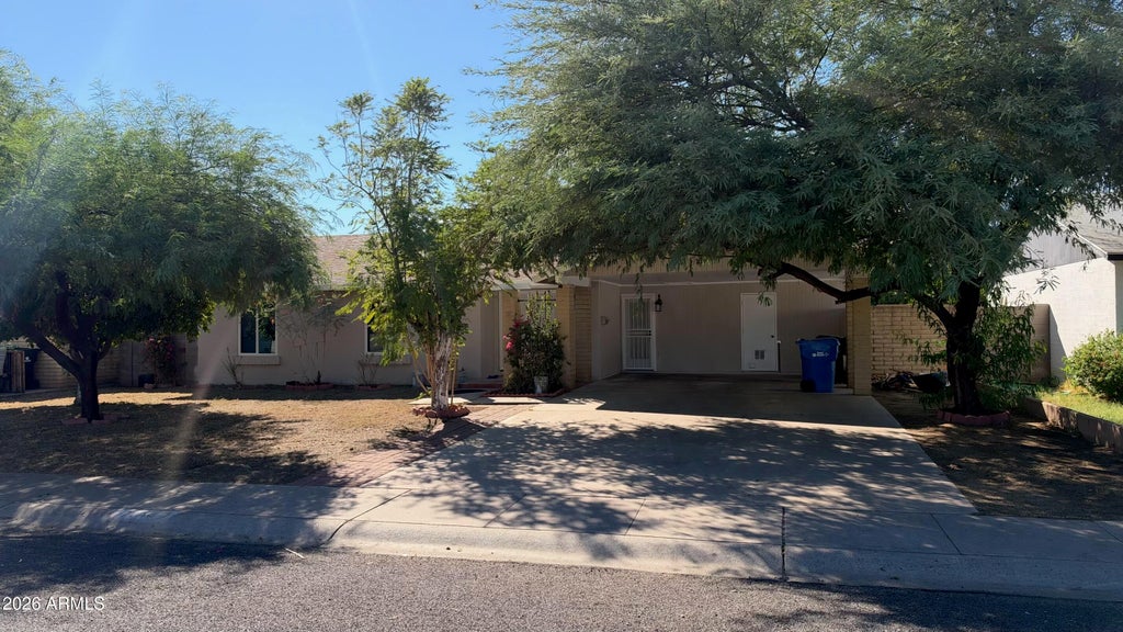 Photo of 7230 N 41st Avenue, Phoenix, AZ 85051 (MLS # 7091327)