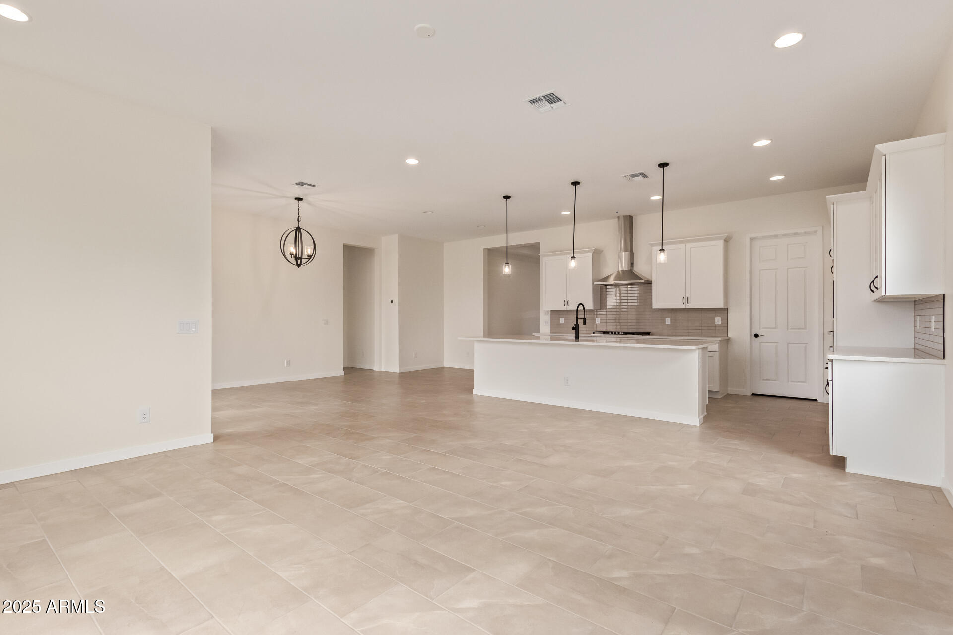 11937 W MARGUERITE Avenue