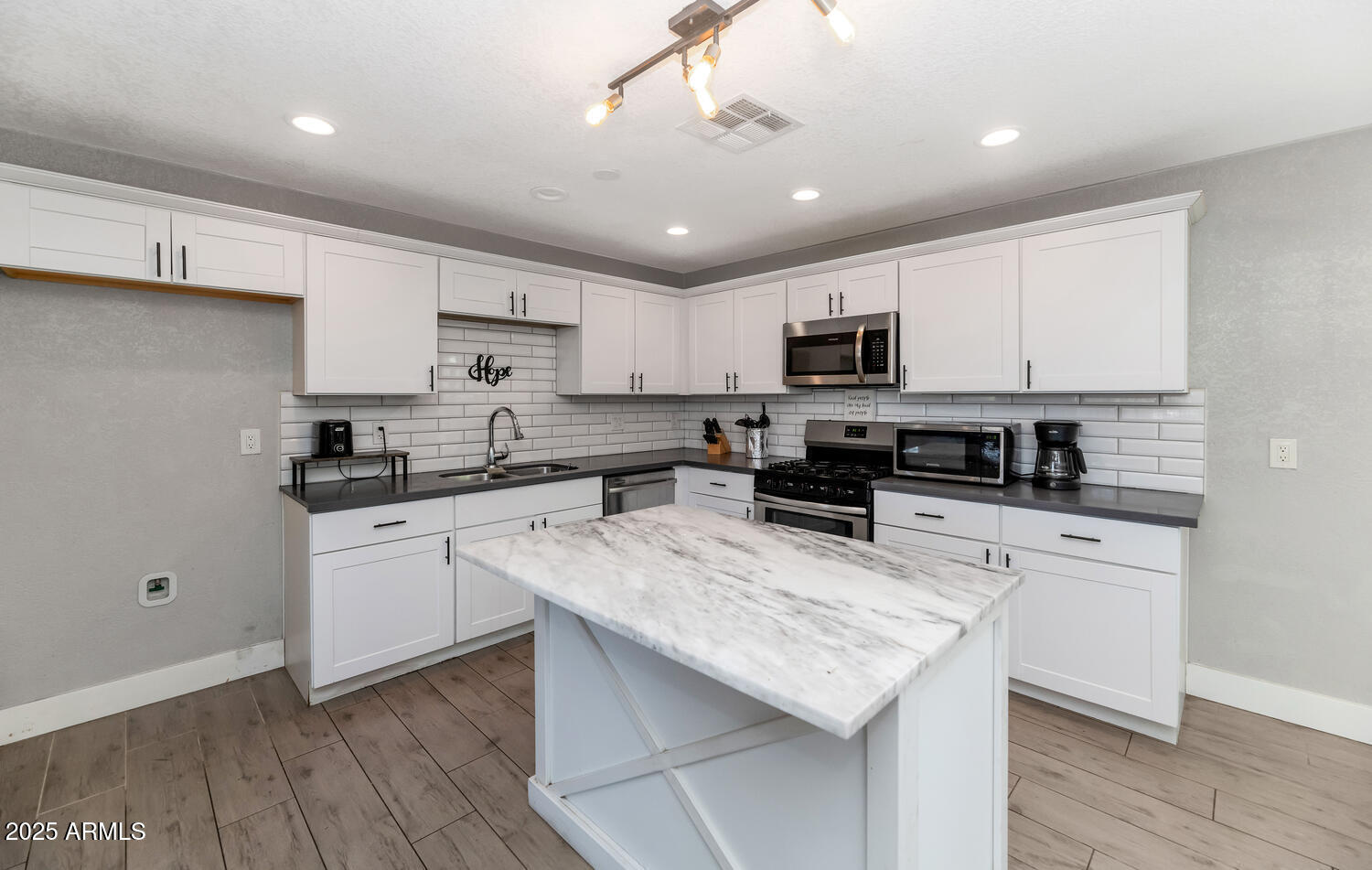 15049 N 25TH Place