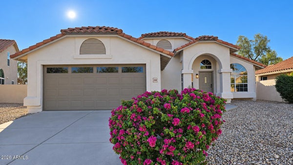 9958 S MARGO DR, TEMPE, AZ 85284 - Image d382b07c5bdc9d83f85afdb28eba5bc8/4025444687