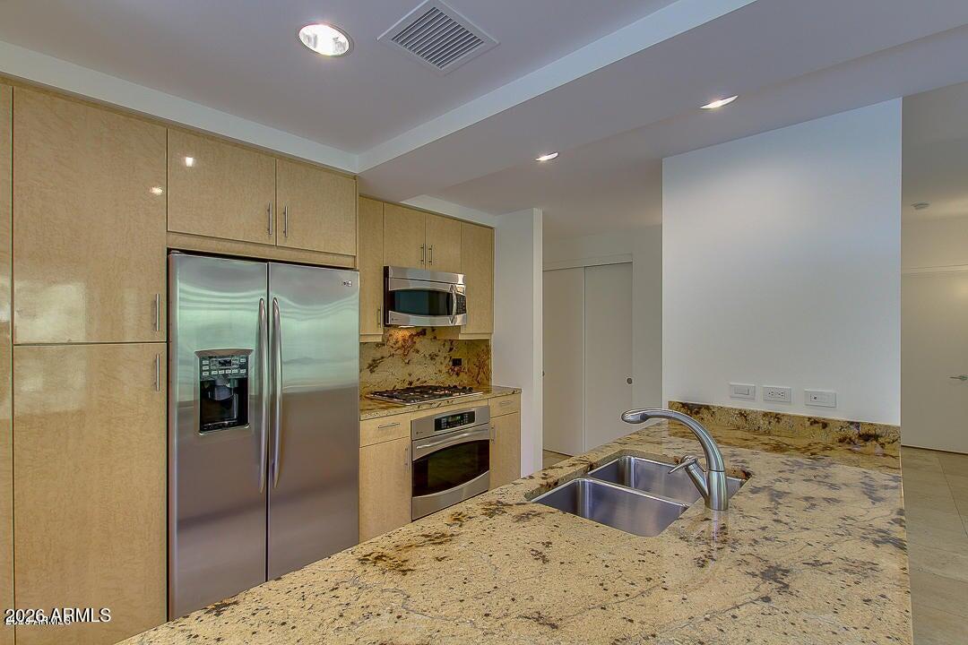 7131 E RANCHO VISTA Drive 3001