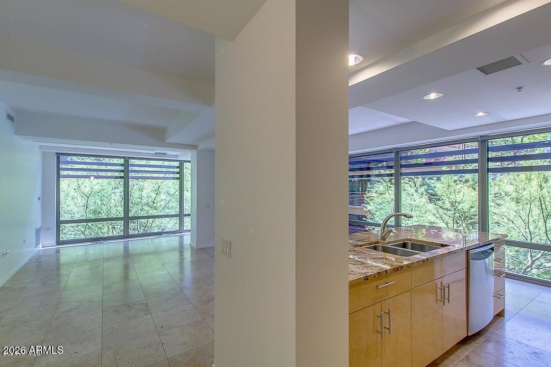 7131 E RANCHO VISTA Drive 3001