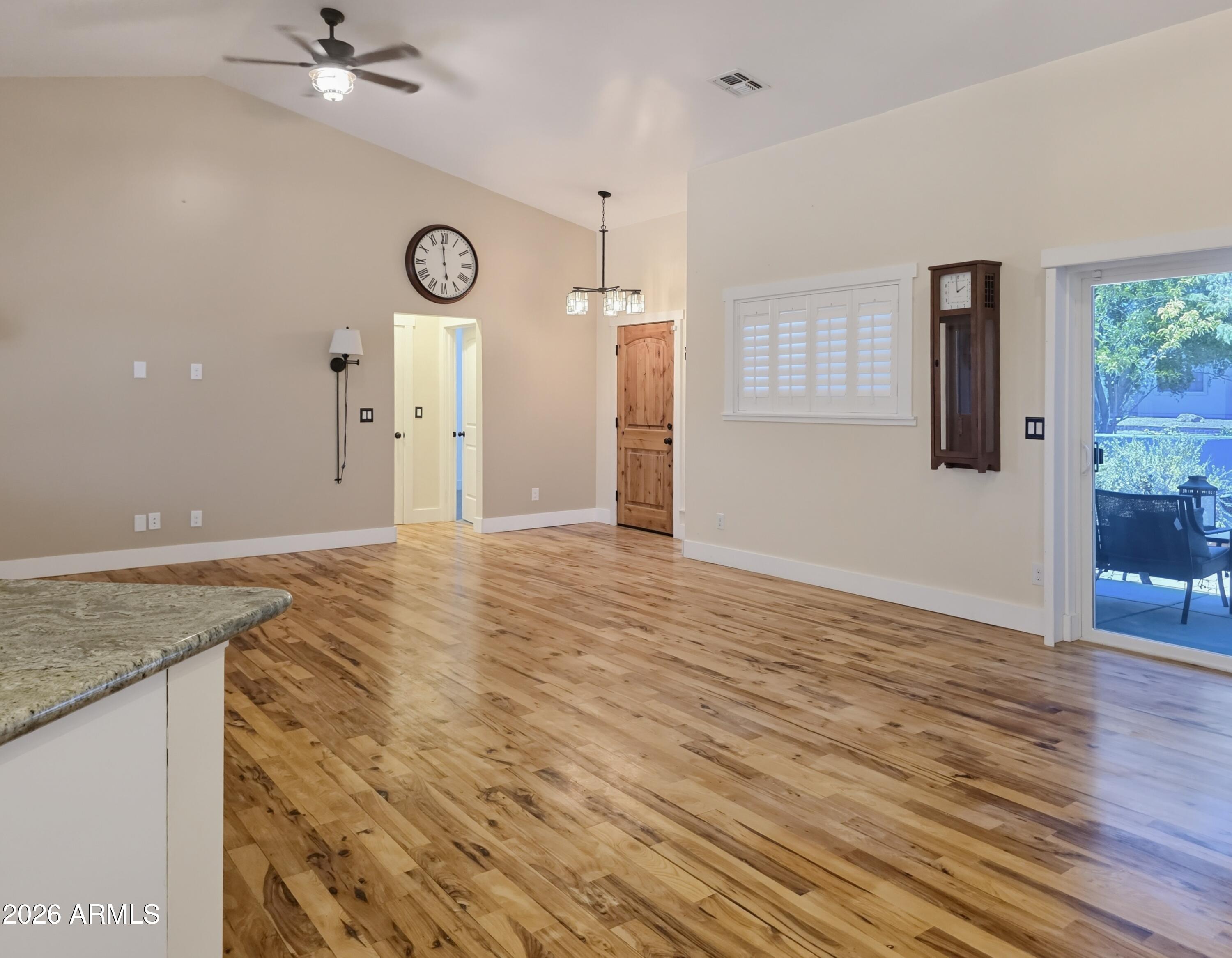 516 S hitching post Drive