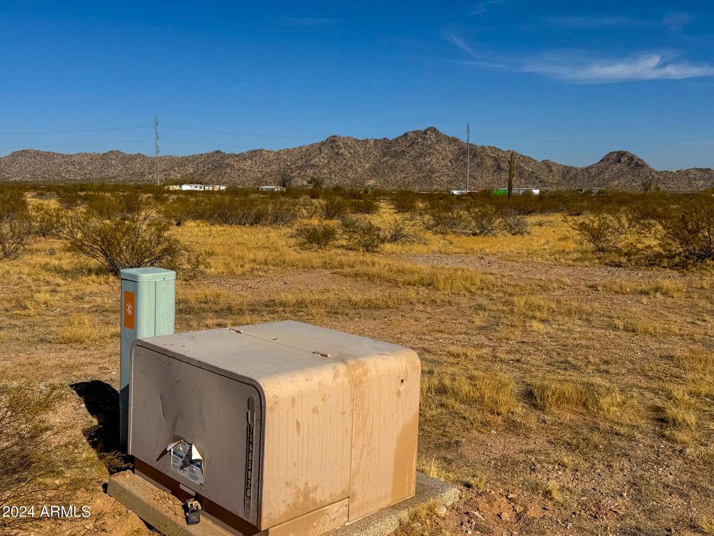 Photo of 0 N Silver Dog Way 2 Acres #-, Maricopa, AZ 85138 (MLS # 6998487)