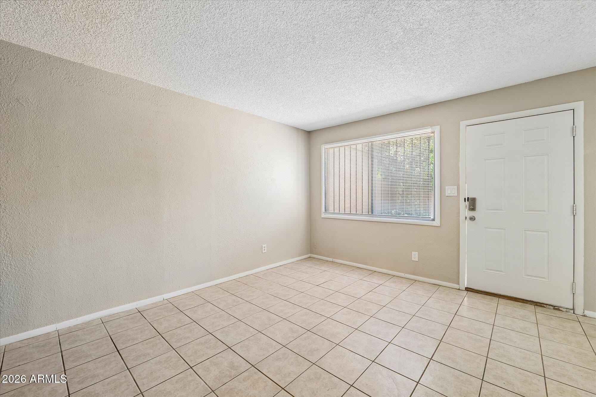 4453 E PUEBLO Avenue