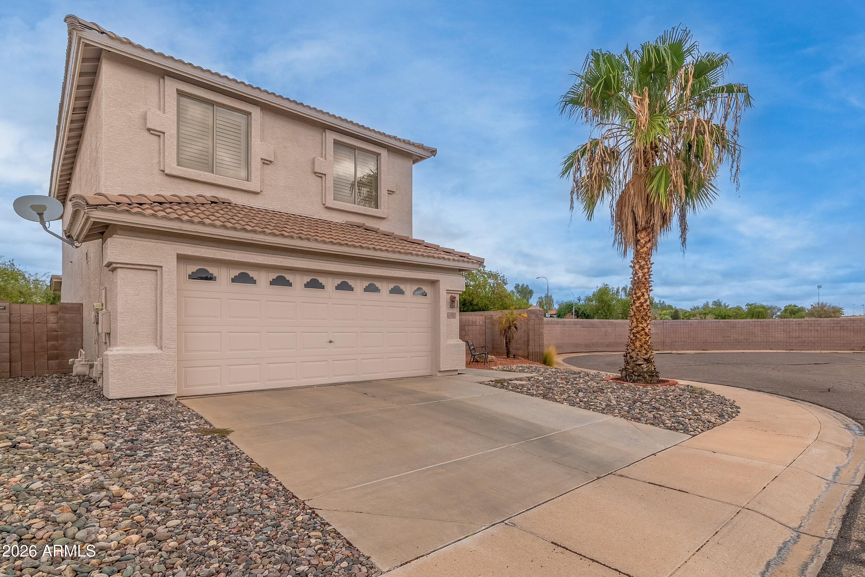 4740 E MOUNTAIN VISTA Drive