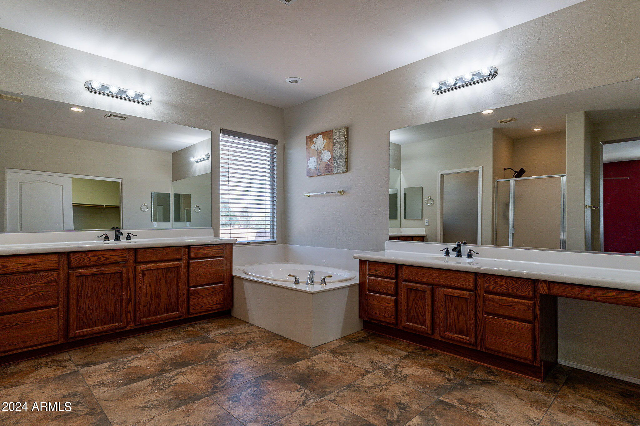 Chandler, Arizona 85249, United States, 5 Bedrooms Bedrooms, ,4 BathroomsBathrooms,Residential,Active,160228