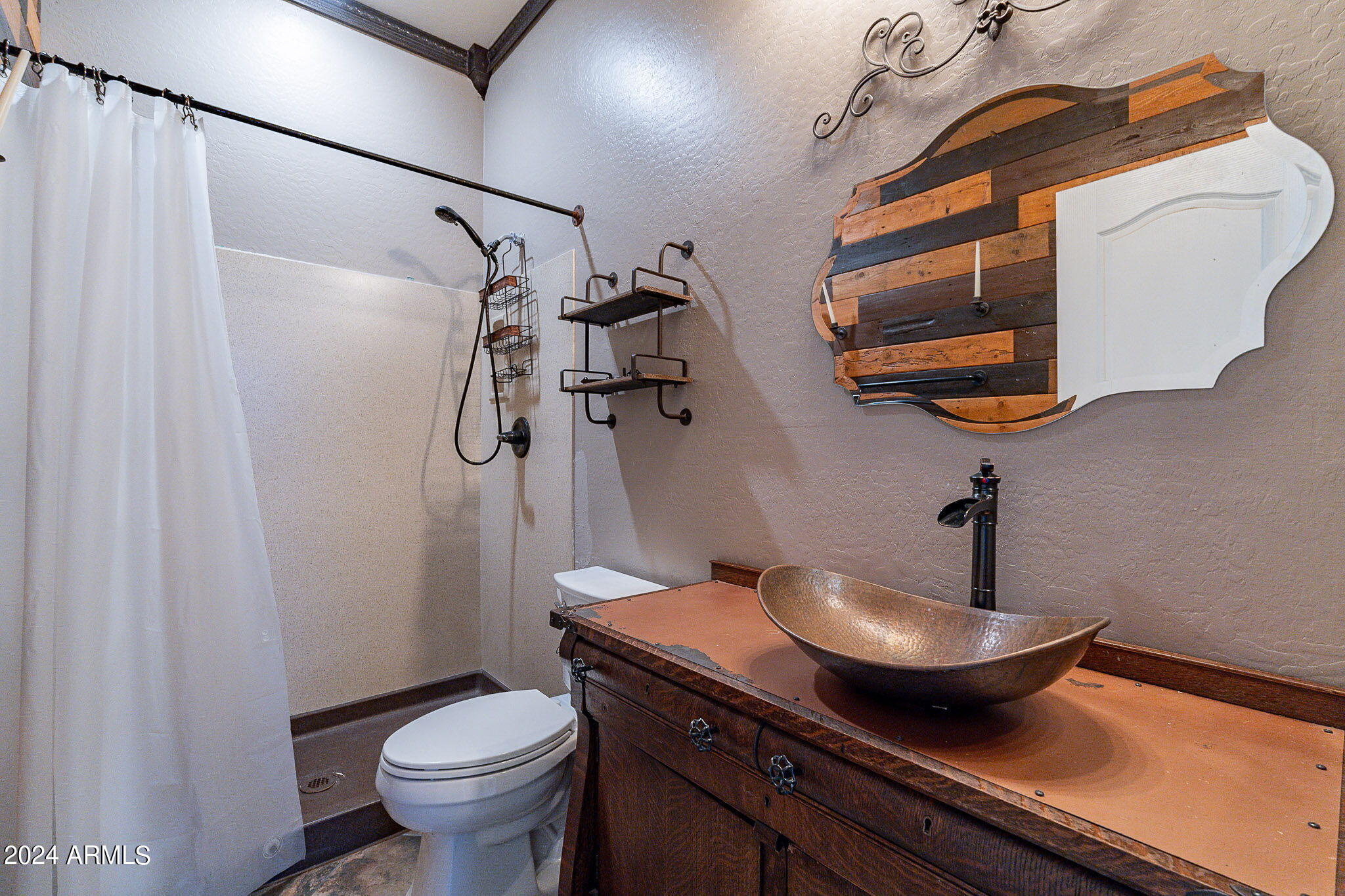 Chandler, Arizona 85249, United States, 5 Bedrooms Bedrooms, ,4 BathroomsBathrooms,Residential,Active,160228