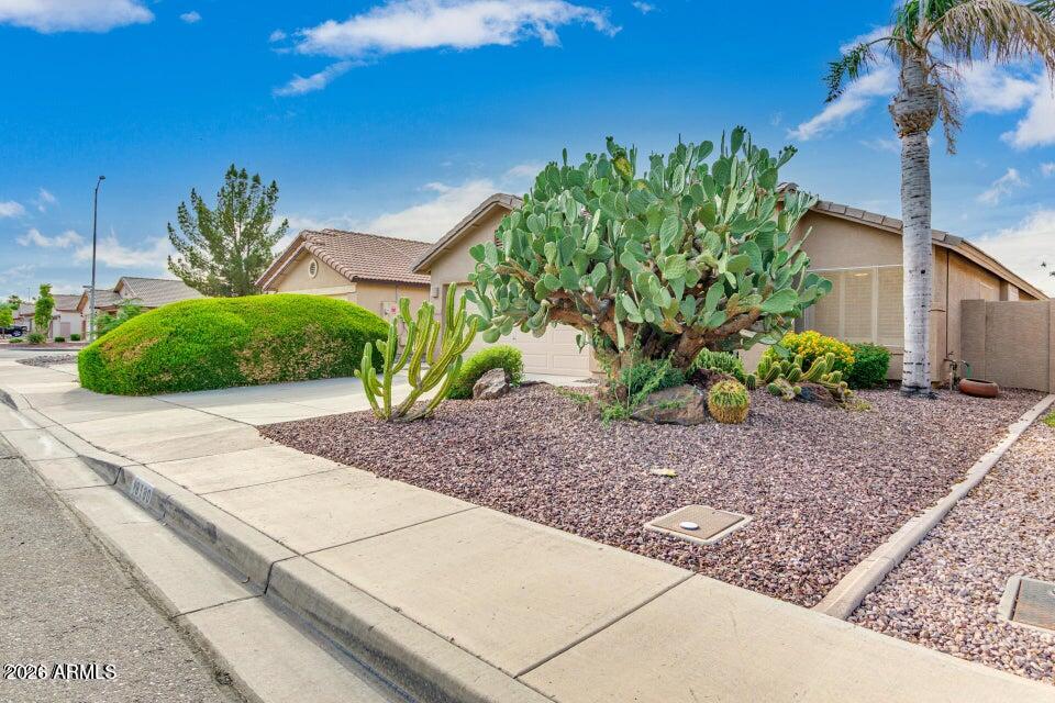 8190 W BEHREND Drive
