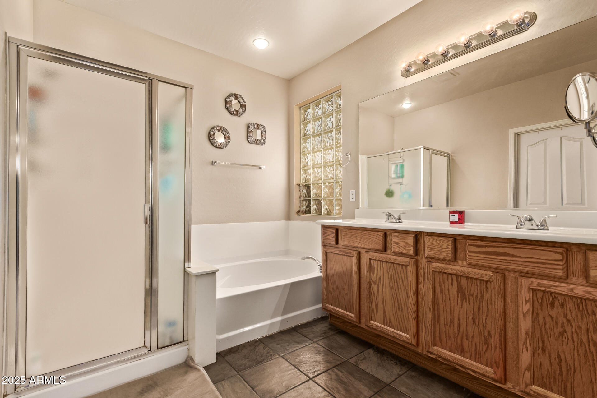 3806 E Packard Drive