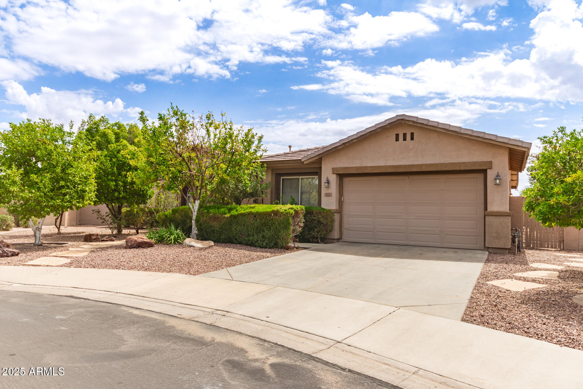 1515 N LOS ALAMOS Circle