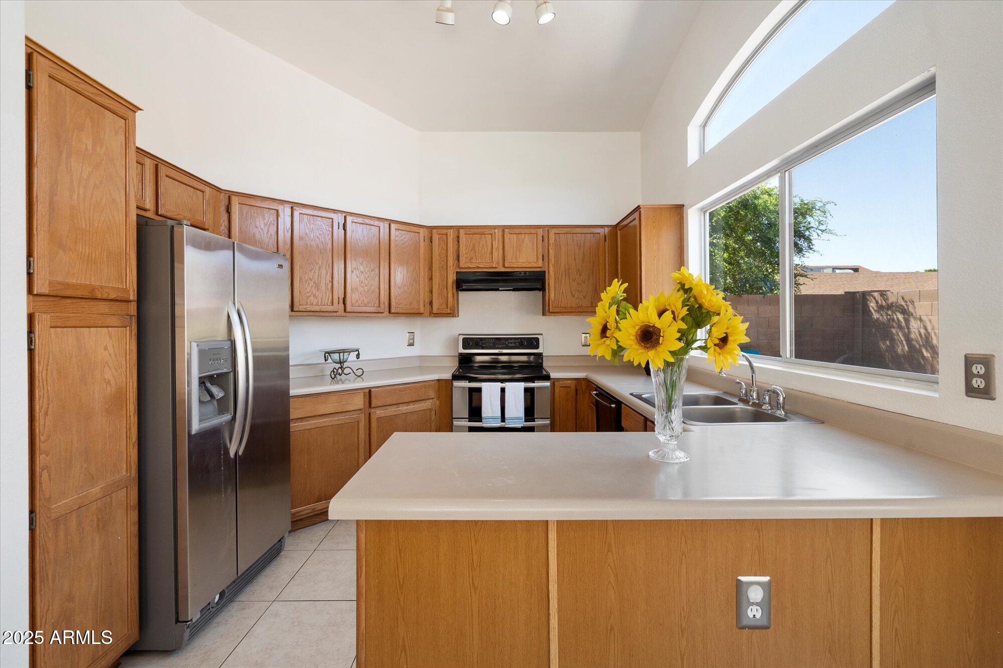 156 W MOHAWK Drive