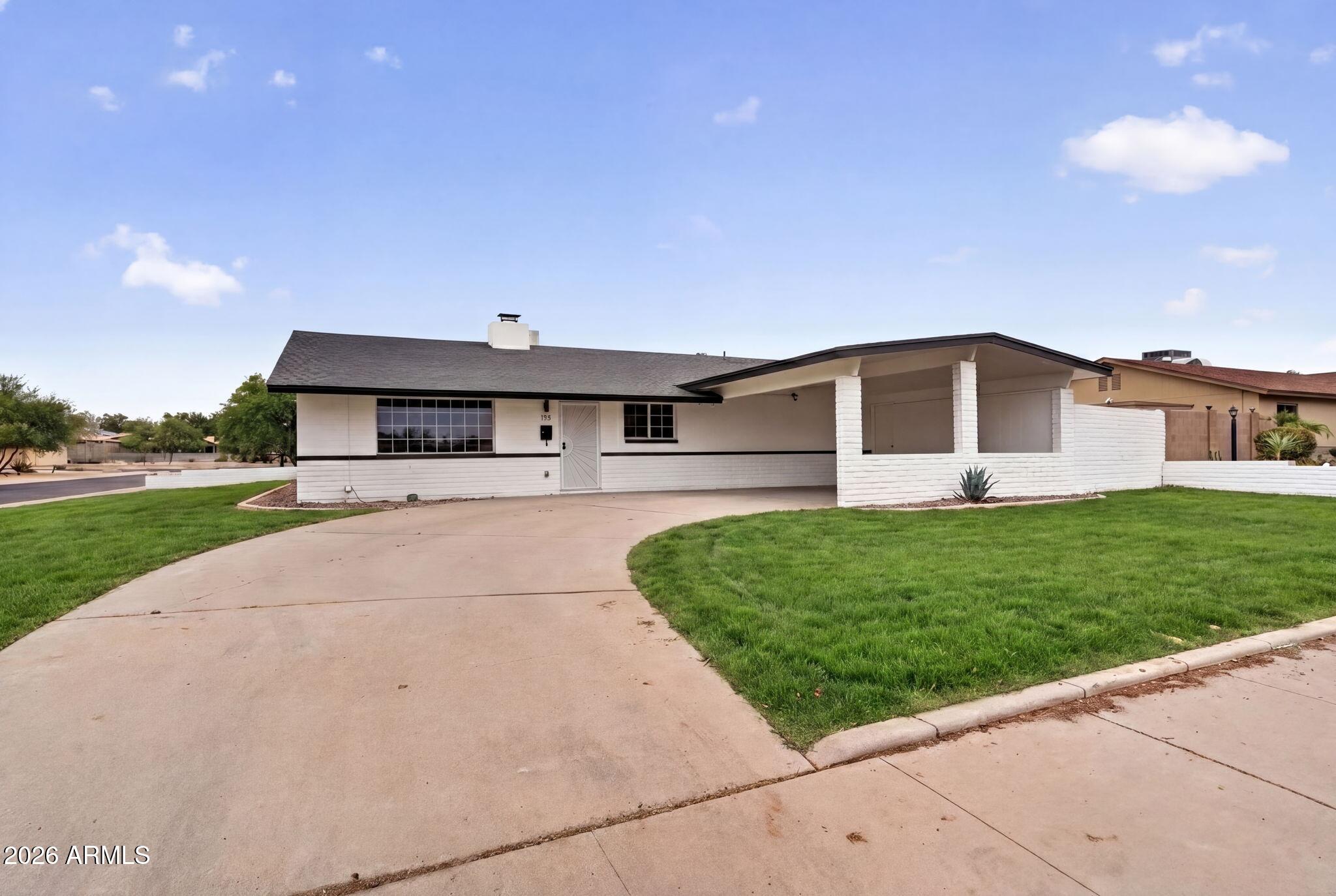 198 W KENT Drive