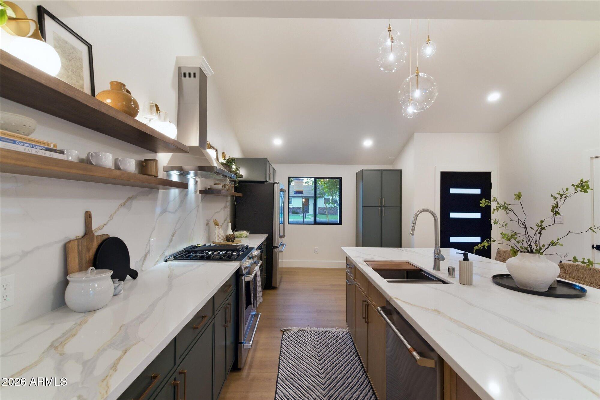 WINDSOR PARK - Residential