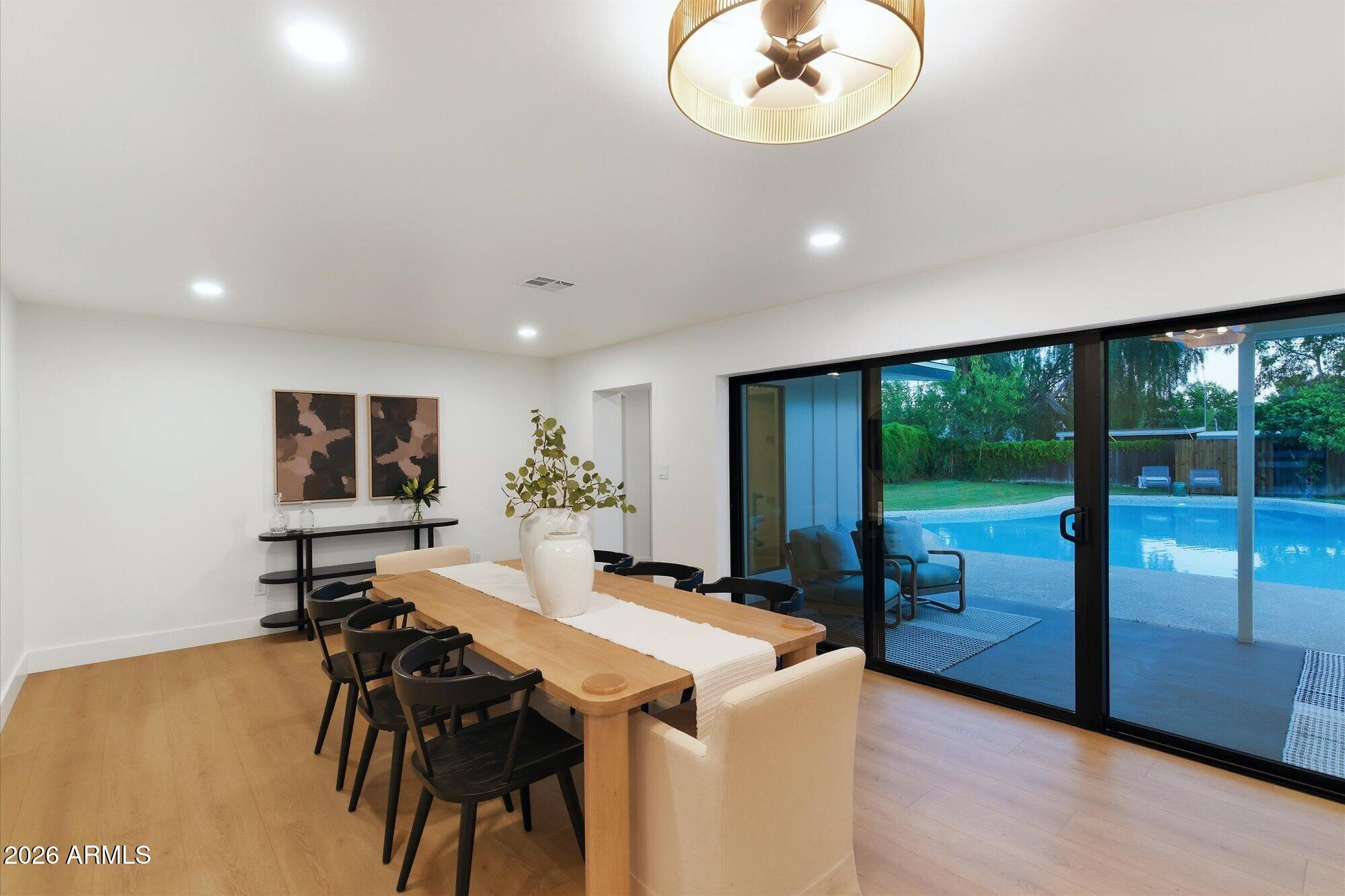 WINDSOR PARK - Residential