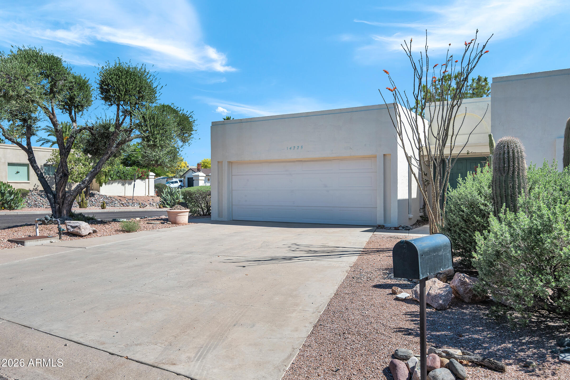 14225 N Calle Del Oro --