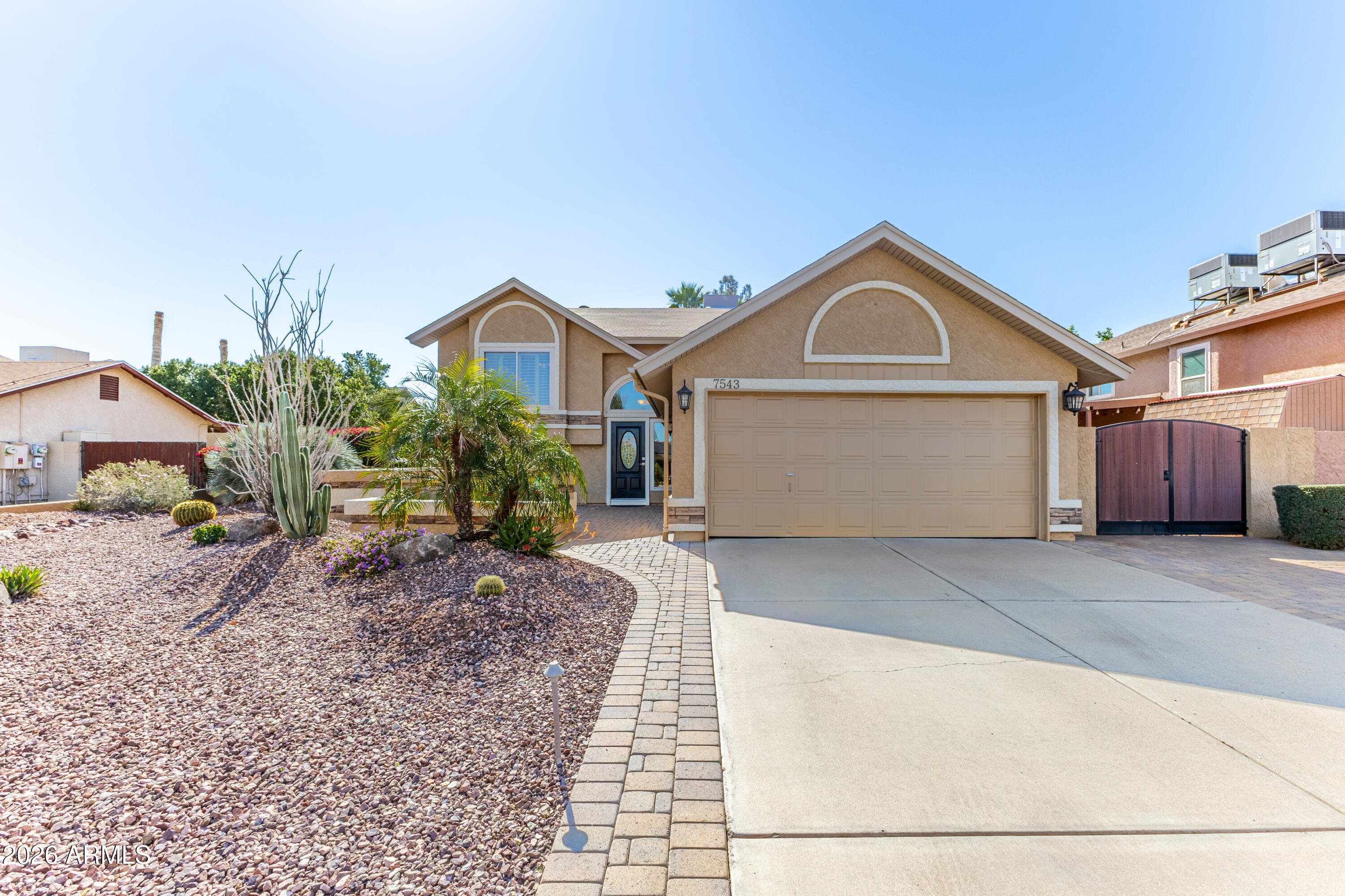 7543 W SURREY Avenue