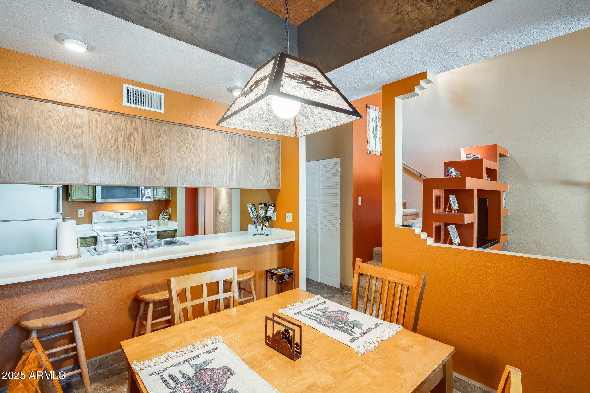 1222 W BASELINE Road 170