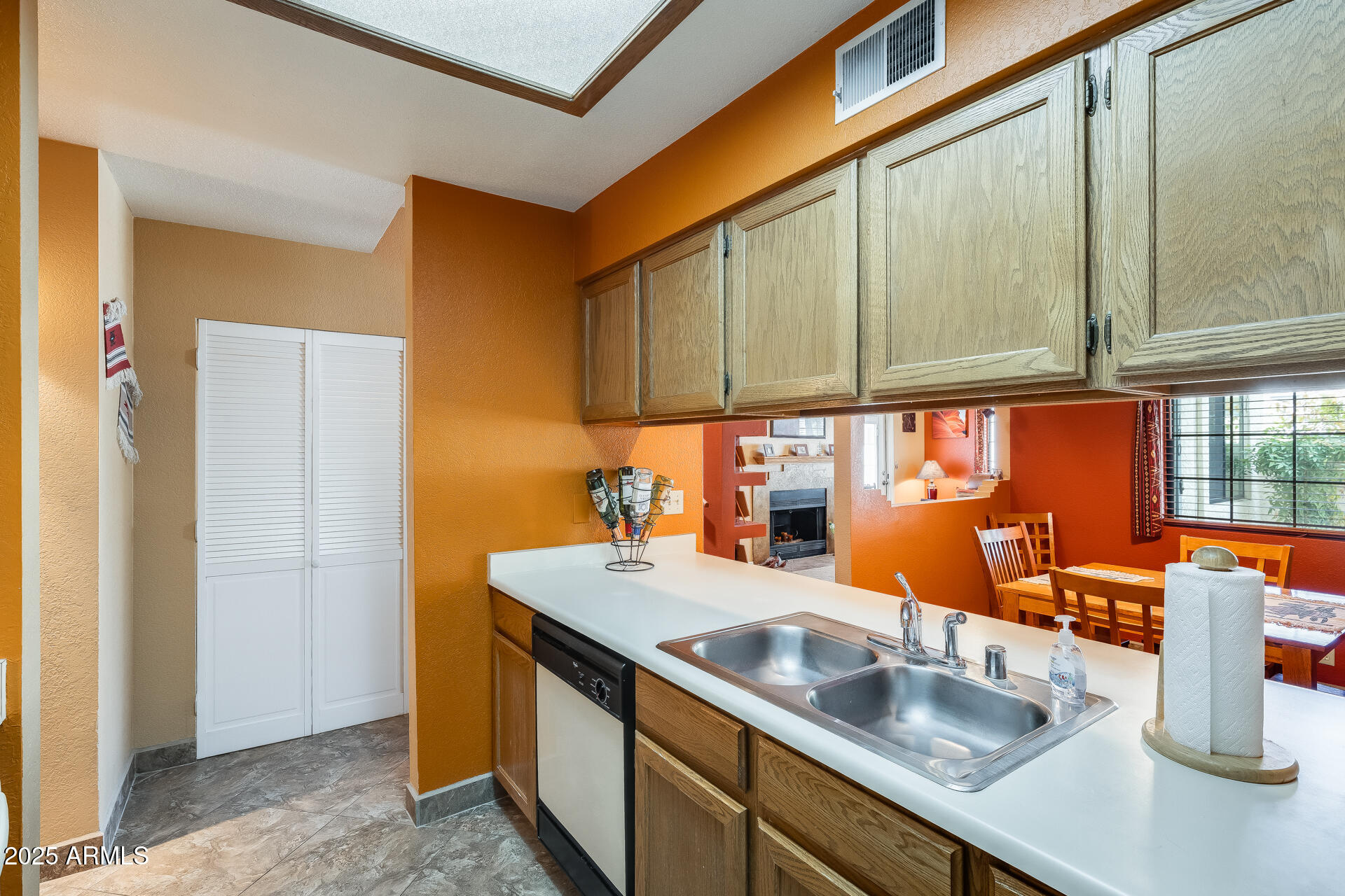 1222 W BASELINE Road 170