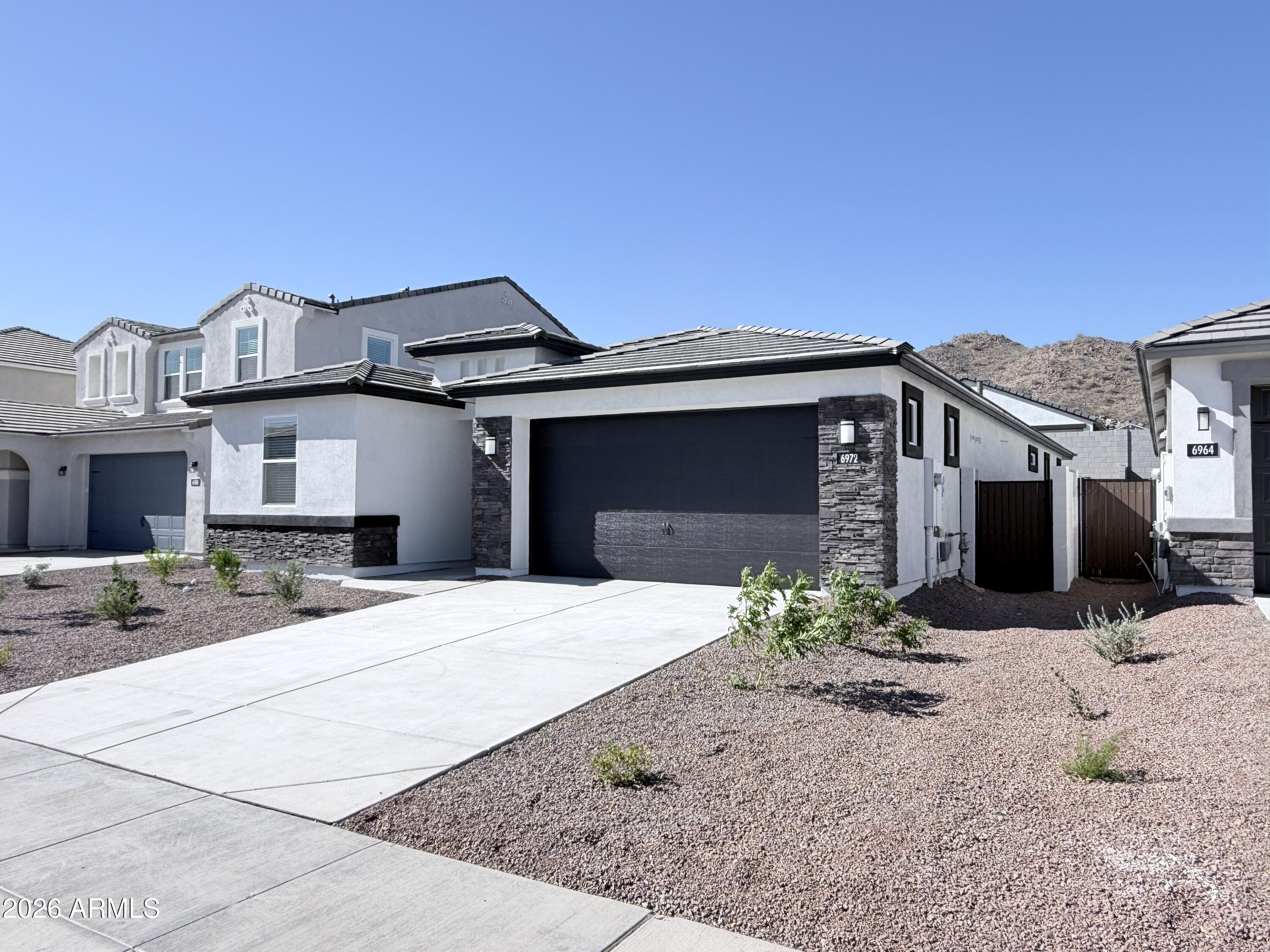 6972 W Buckhorn Trail
