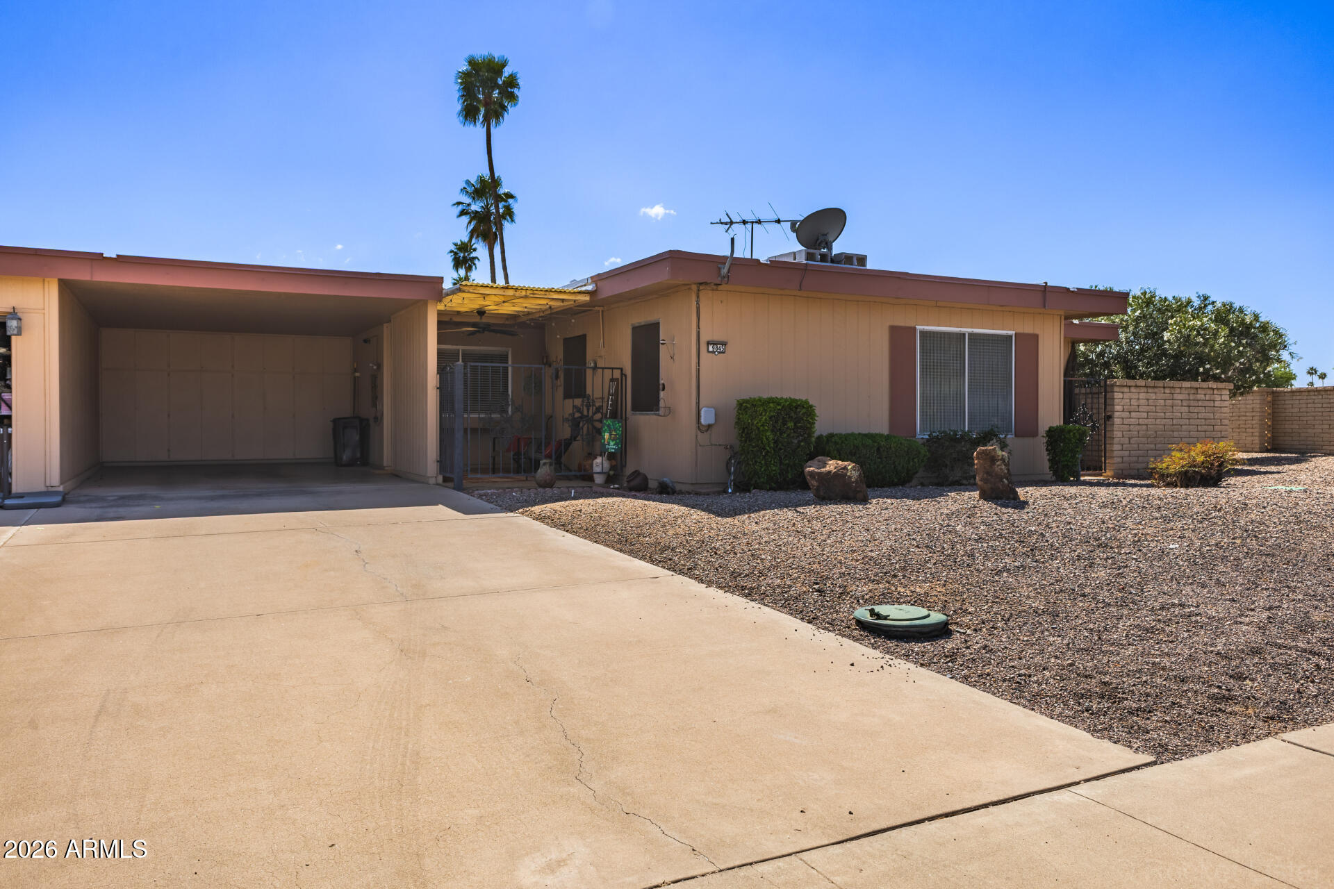 9845 W ROYAL RIDGE Drive