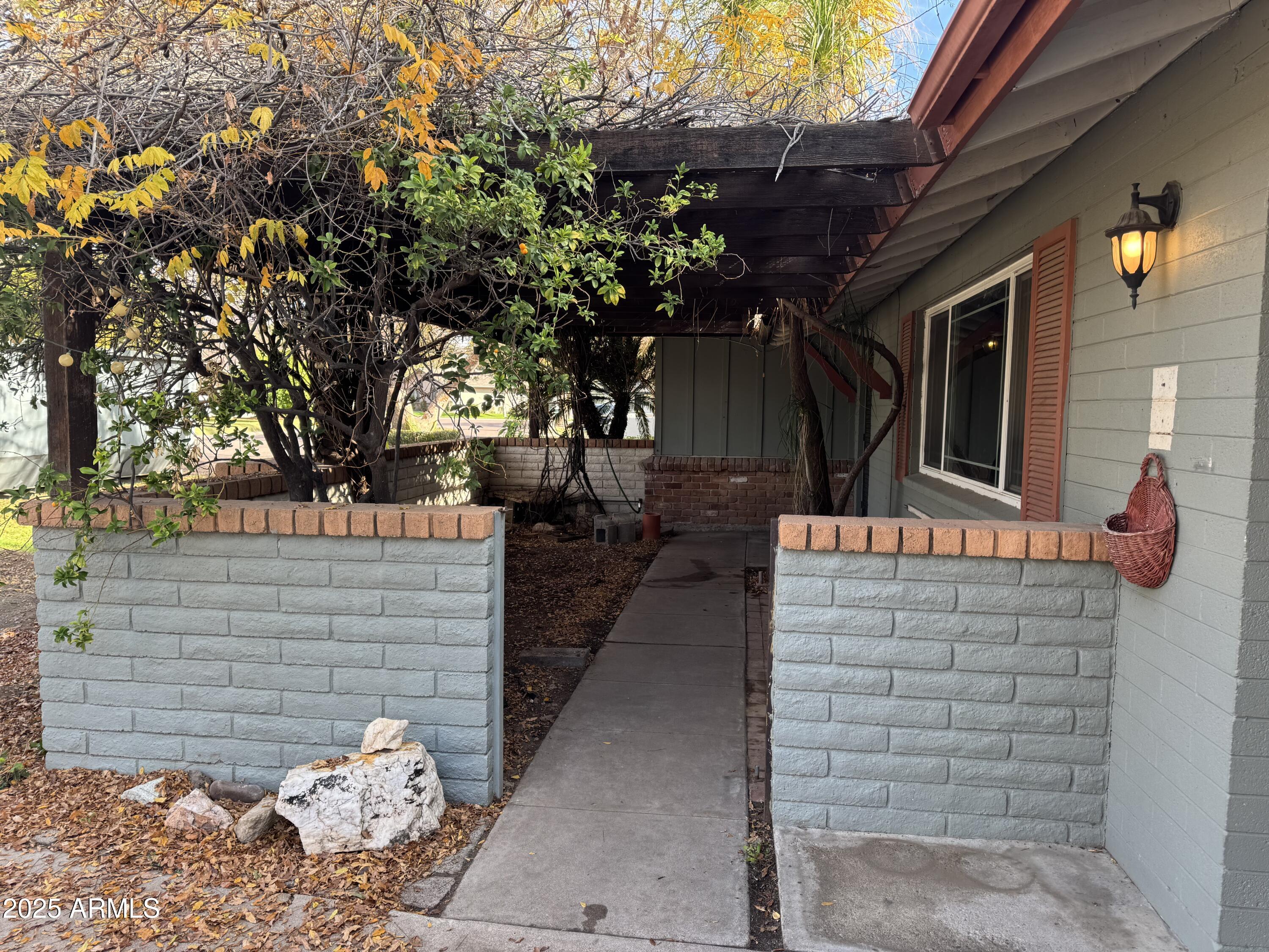 1461 E MCLELLAN Boulevard