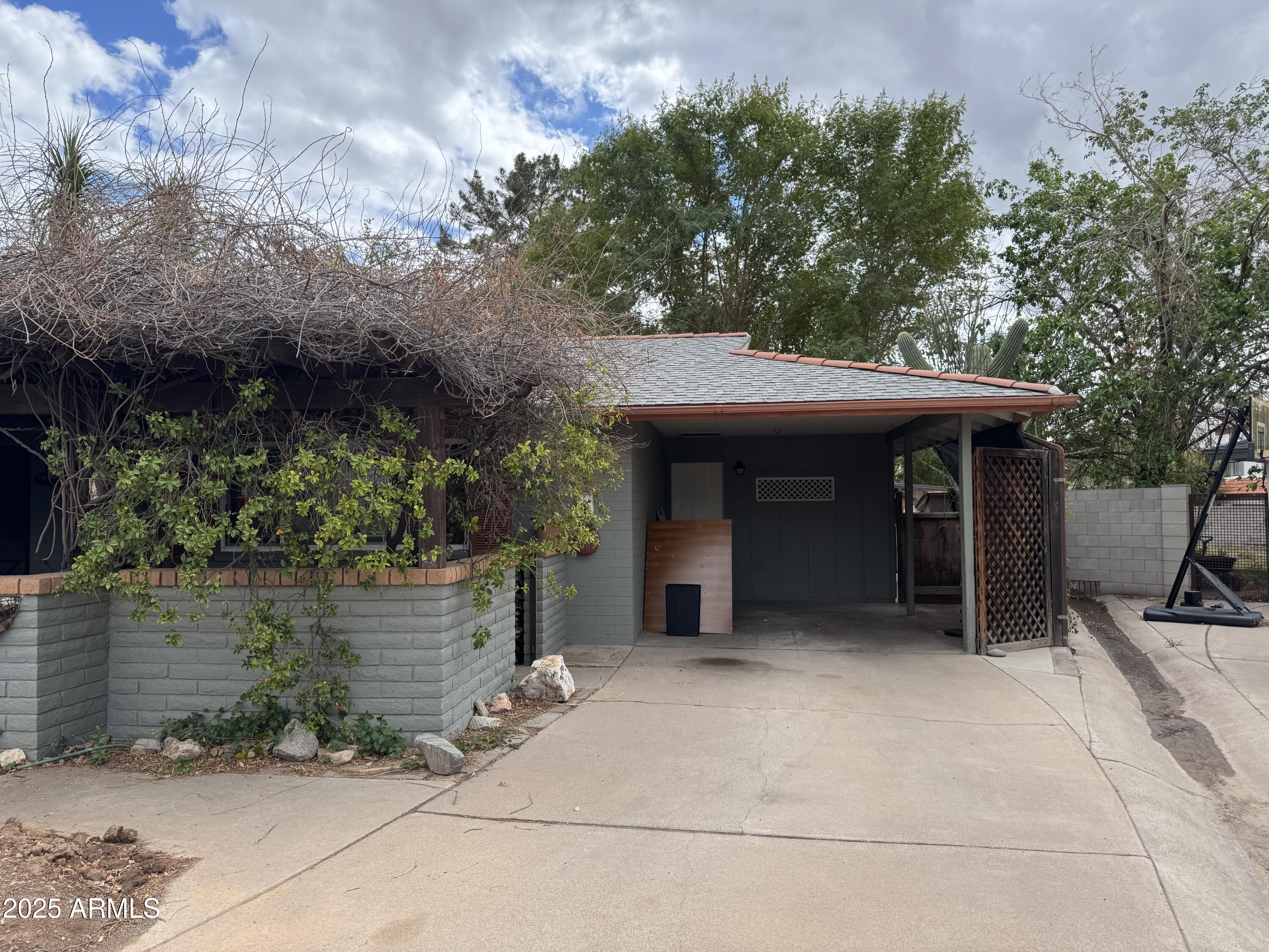 1461 E MCLELLAN Boulevard