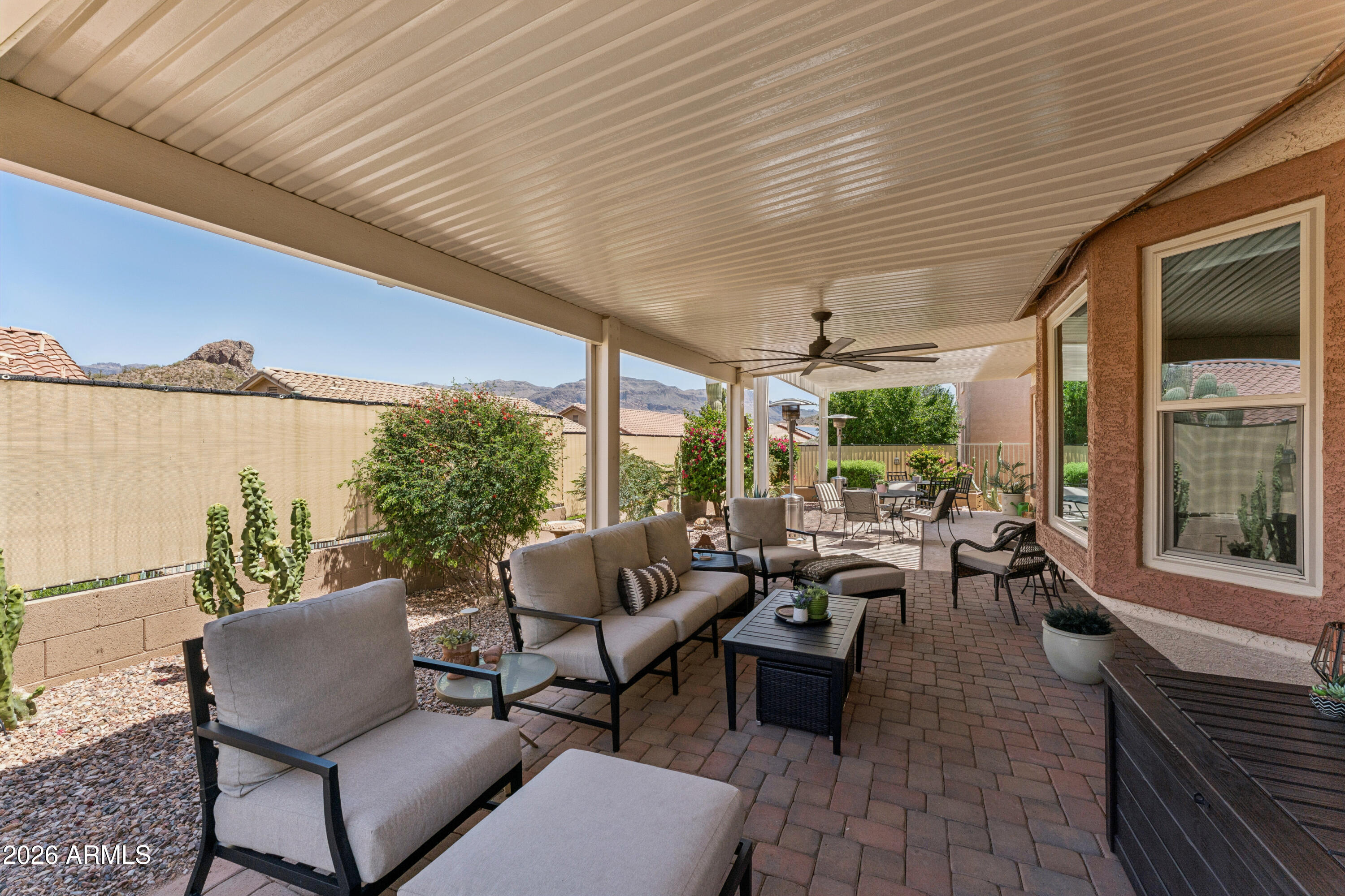 9526 E OBSIDIAN Court