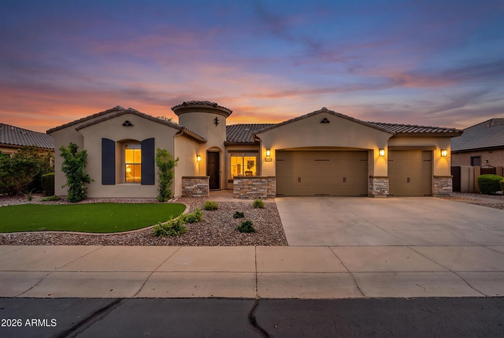 Photo of 2431 W Longhorn Drive, Chandler, AZ 85286 (MLS # 7073713)