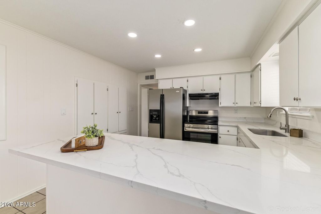 Photo of 2554 E Fox Street, Mesa, AZ 85213 (MLS # 6999330)