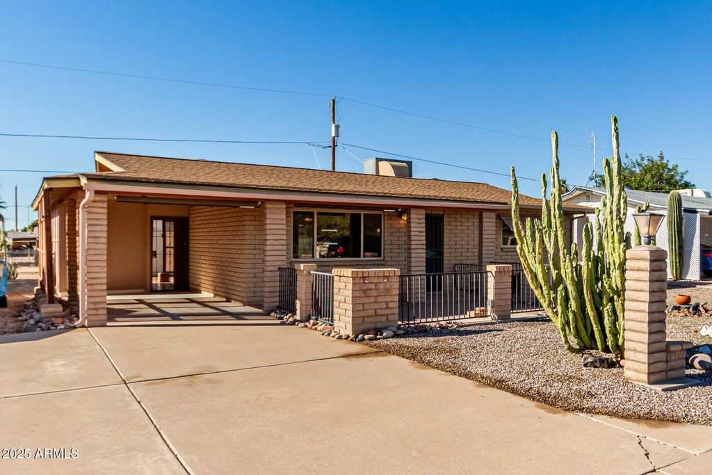 Photo of 1206 S Grand Drive, Apache Junction, AZ 85120 (MLS # 6952468)