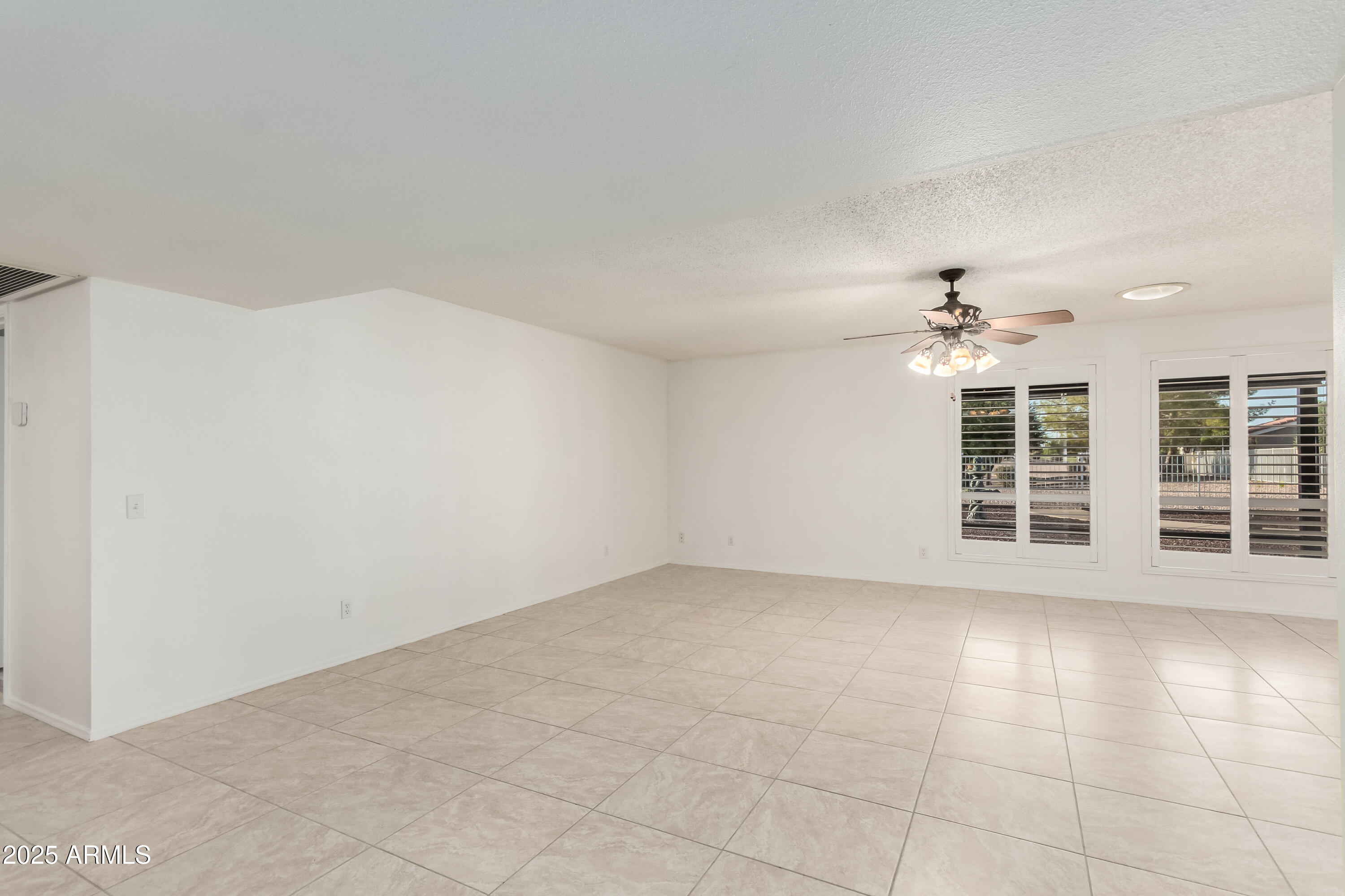 9714 E COCHISE Place