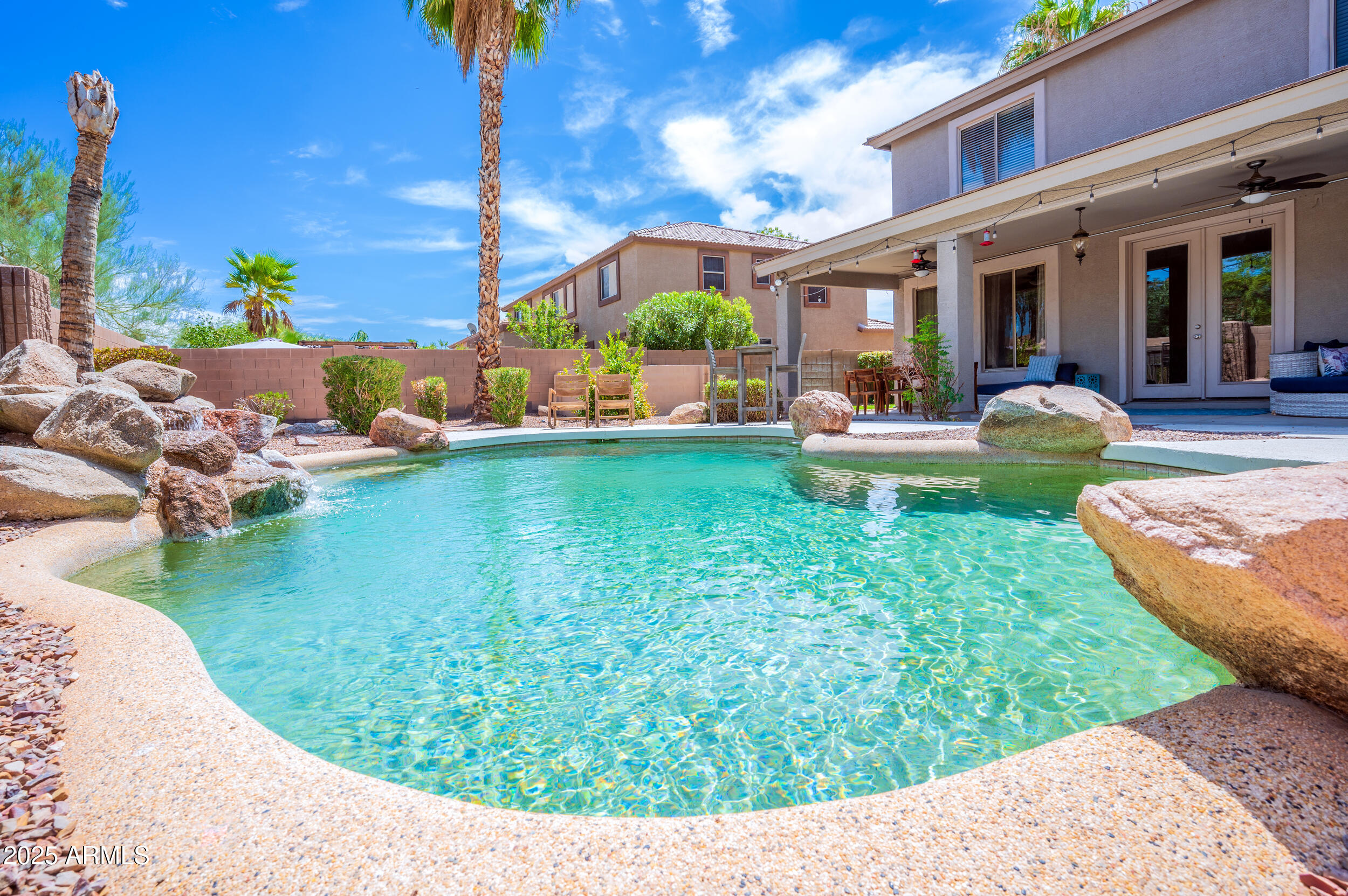 272 E Joseph Way