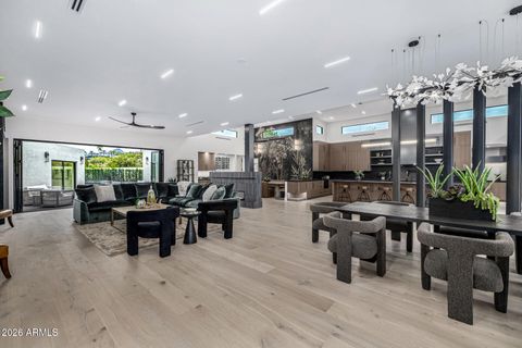 5930 N 45TH Place Phoenix AZ 85018