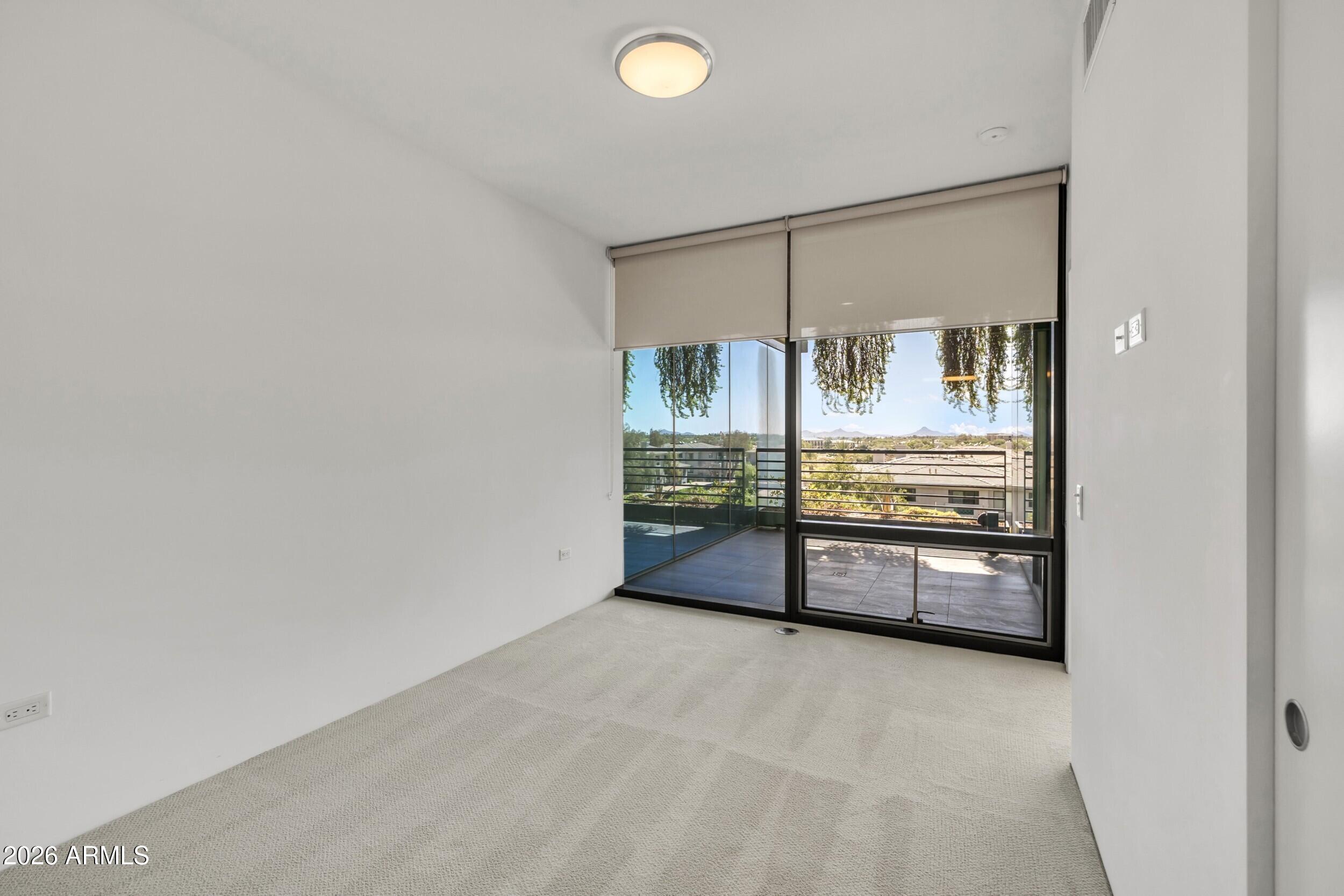 OPTIMA KIERLAND CENTER 7120 CONDOMINIUM 2ND AMD - Residential