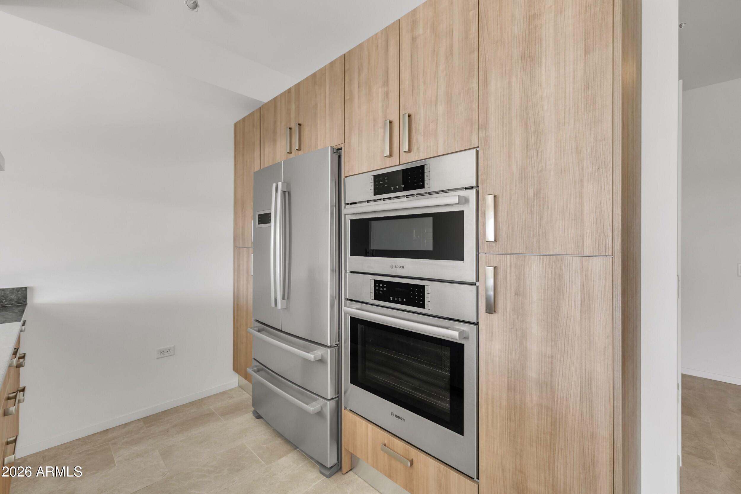 OPTIMA KIERLAND CENTER 7120 CONDOMINIUM 2ND AMD - Residential