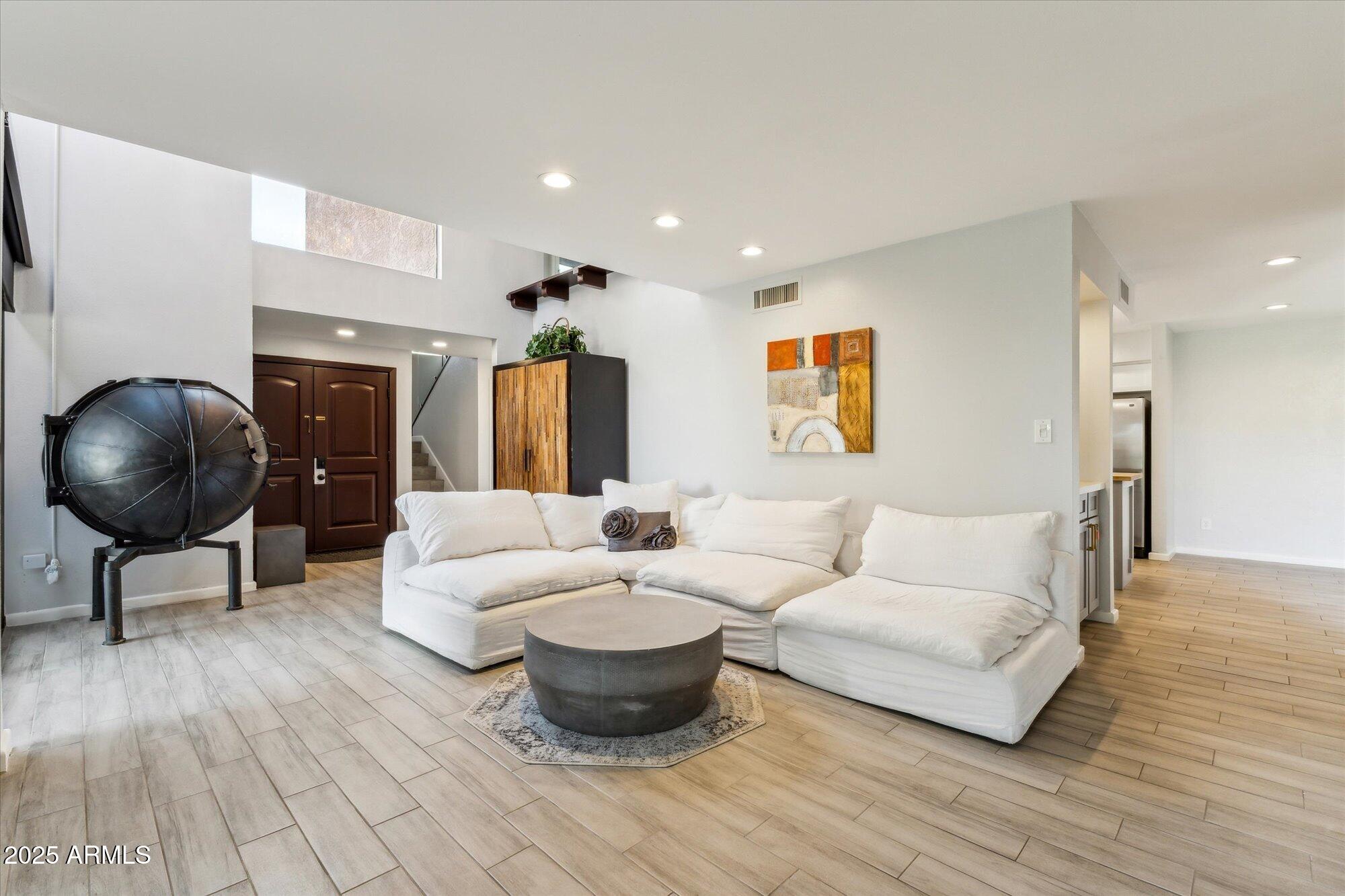 7401 N SCOTTSDALE Road 24